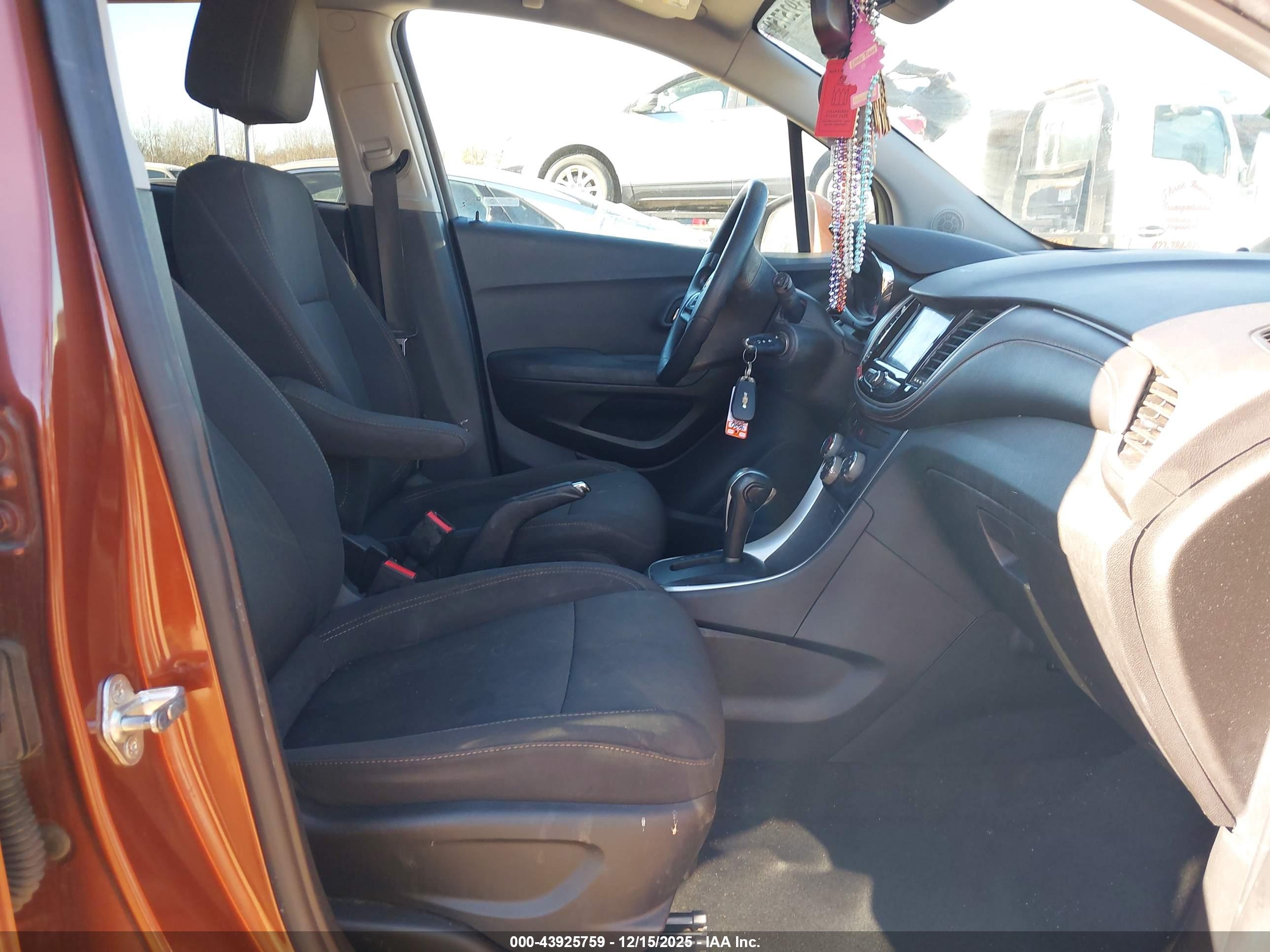 CHEVROLET TRAX image 5