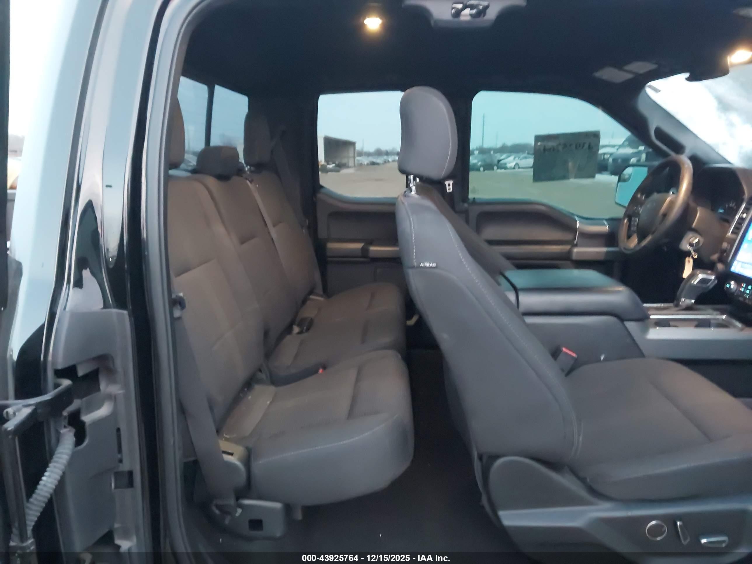 FORD F-150 image 8