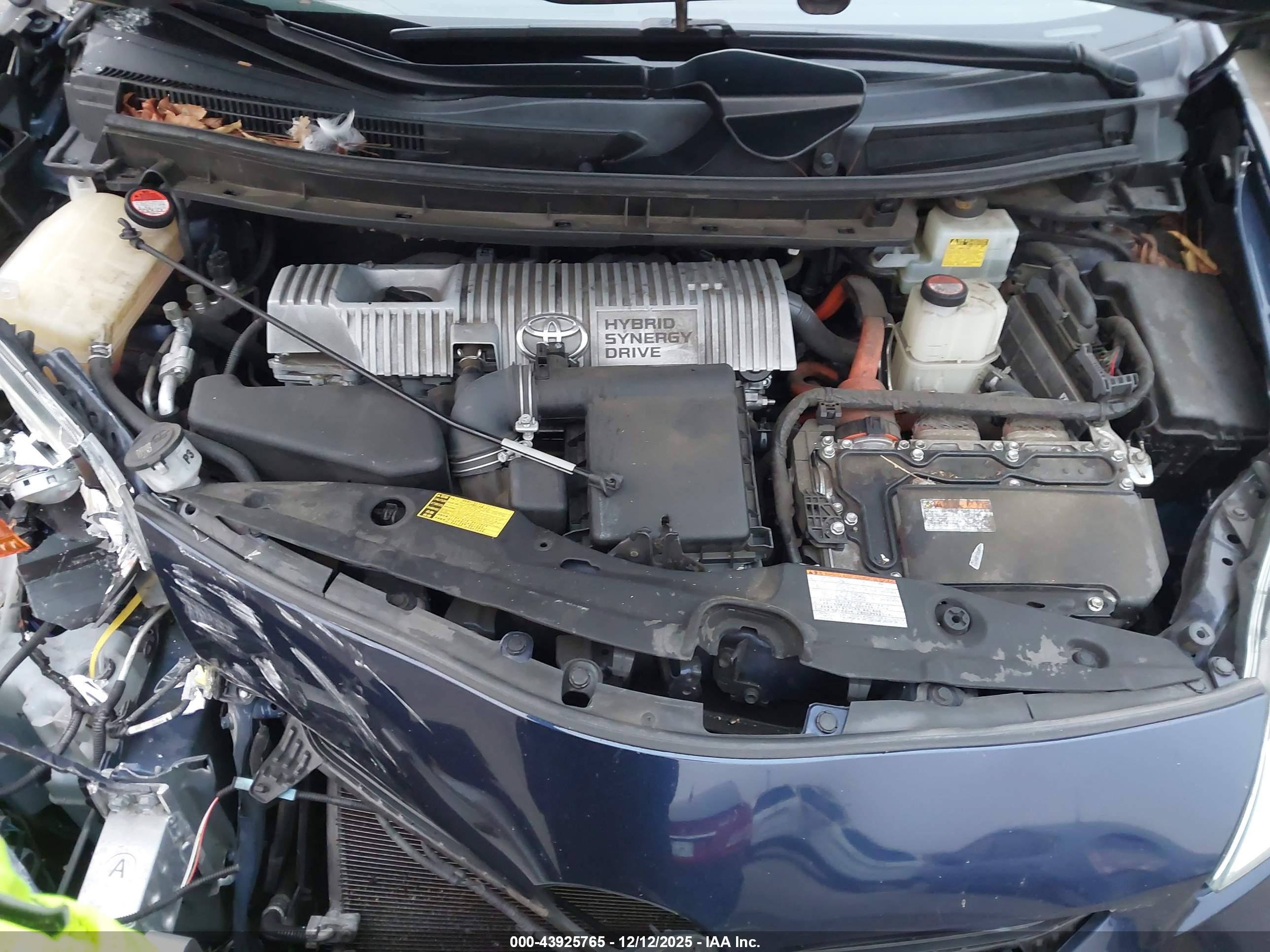 TOYOTA PRIUS image 10