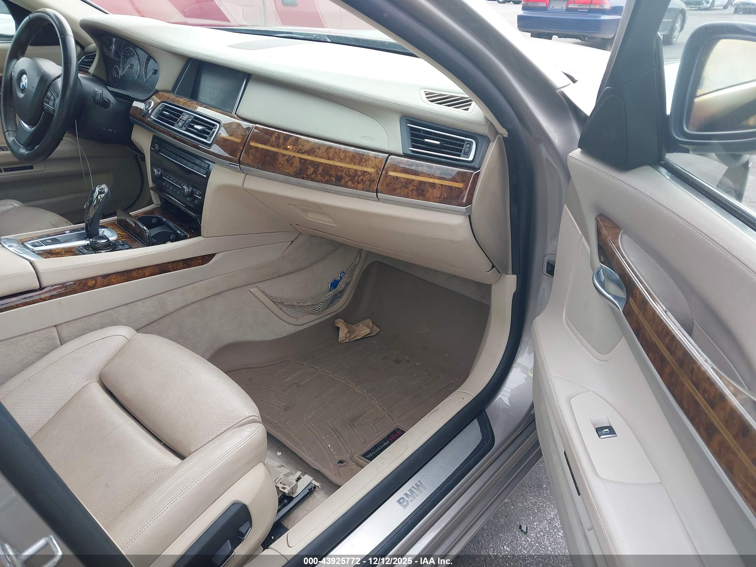BMW 750LI image 5