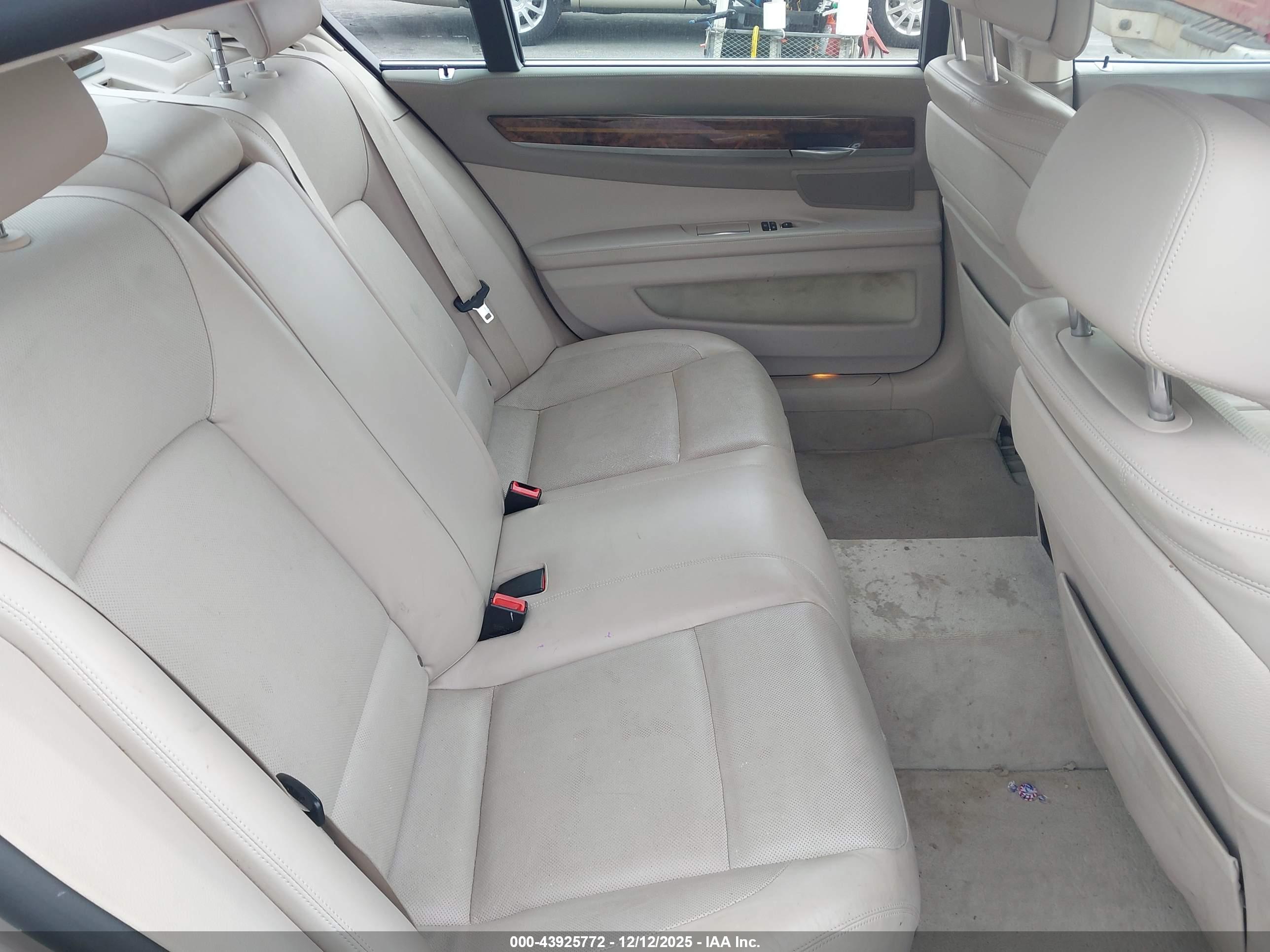 BMW 750LI image 8