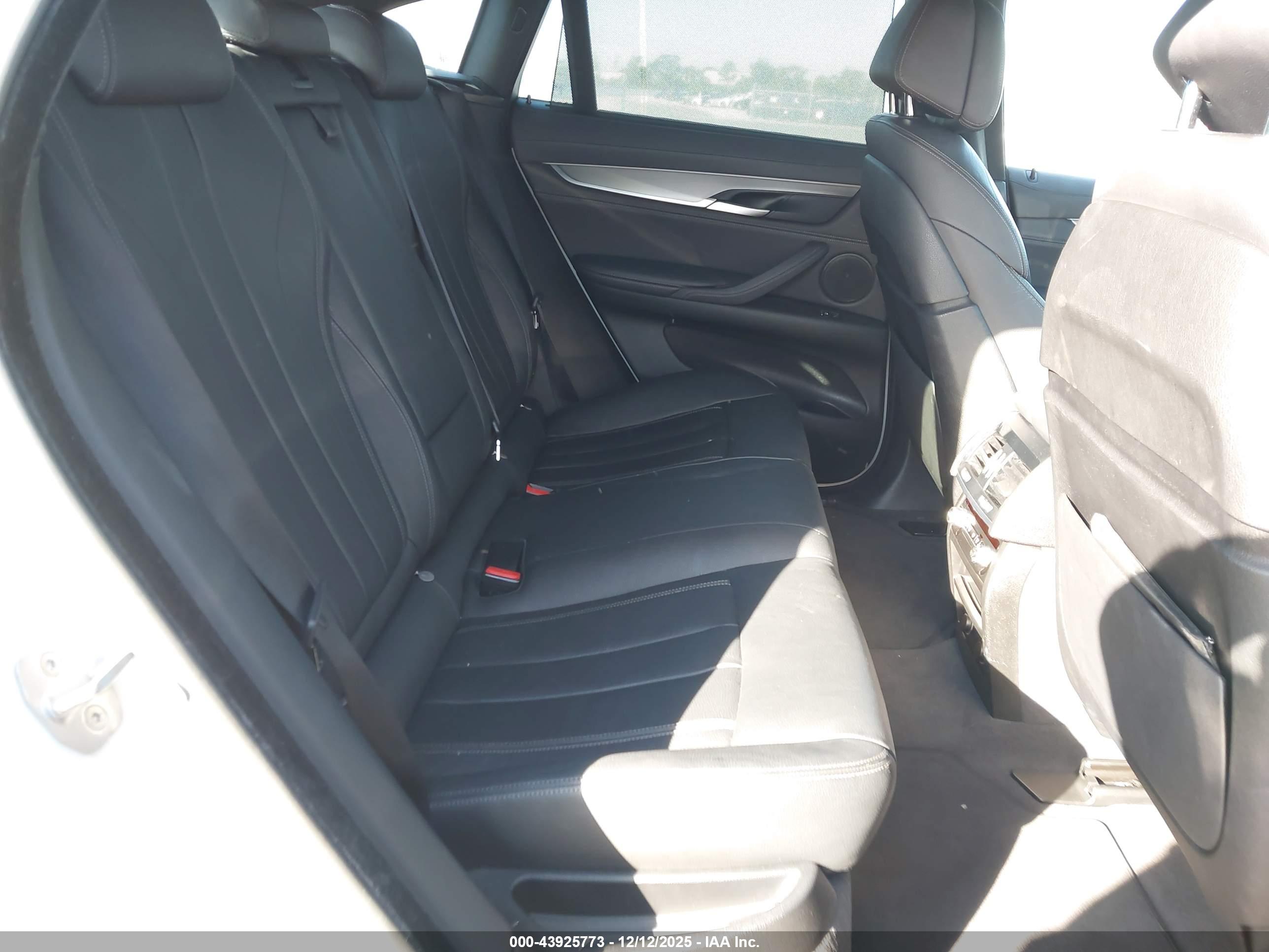 BMW X6 image 8