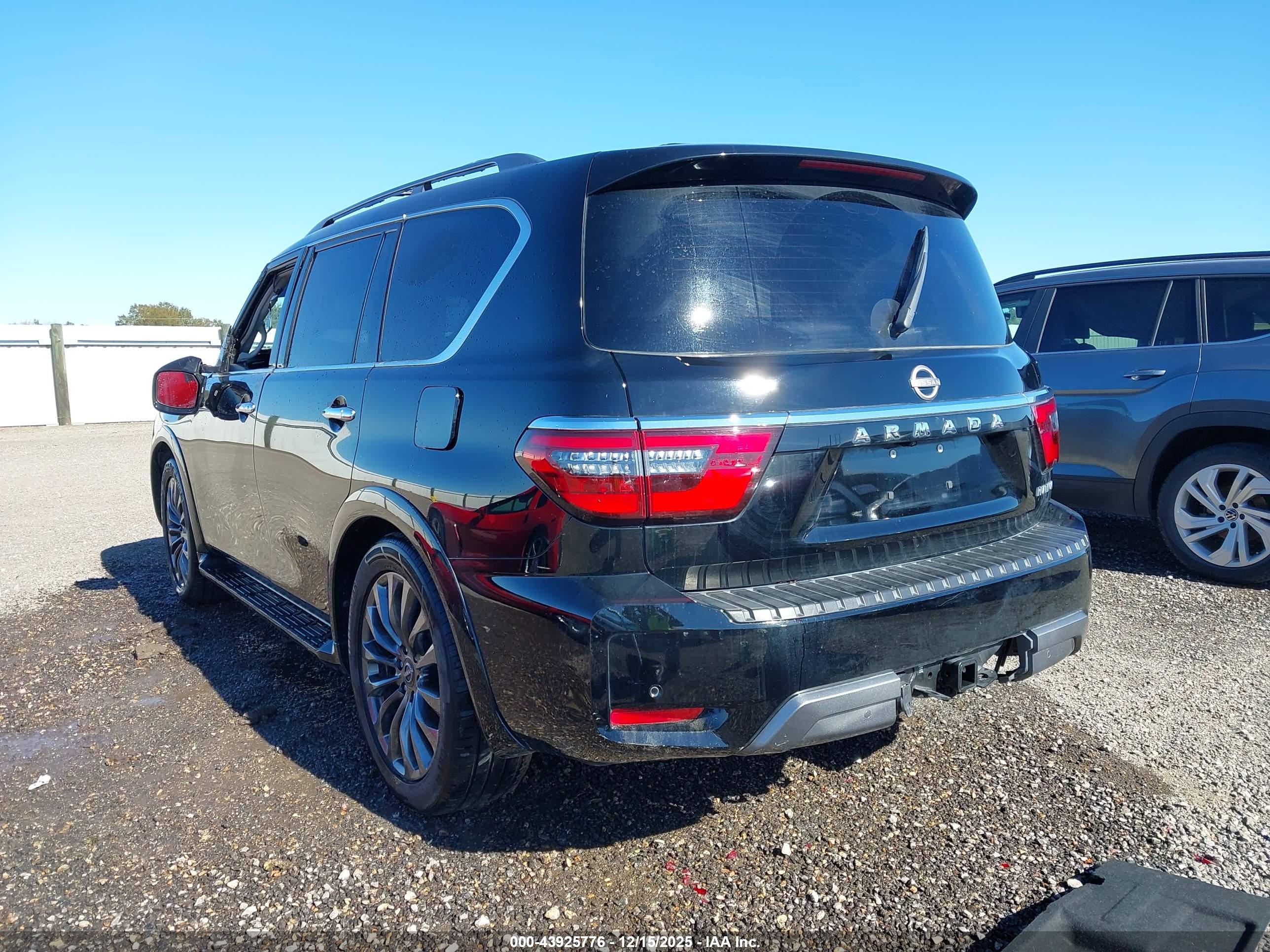 NISSAN ARMADA image 3