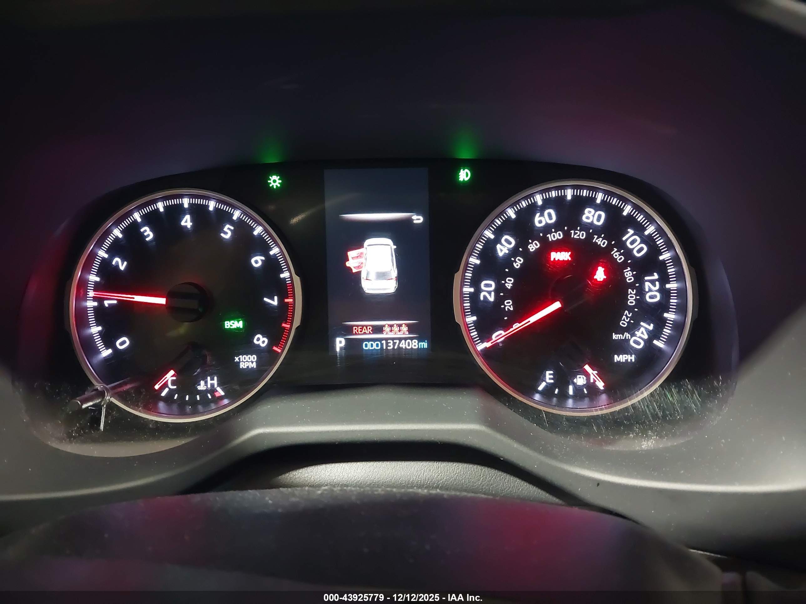 TOYOTA RAV4 image 7