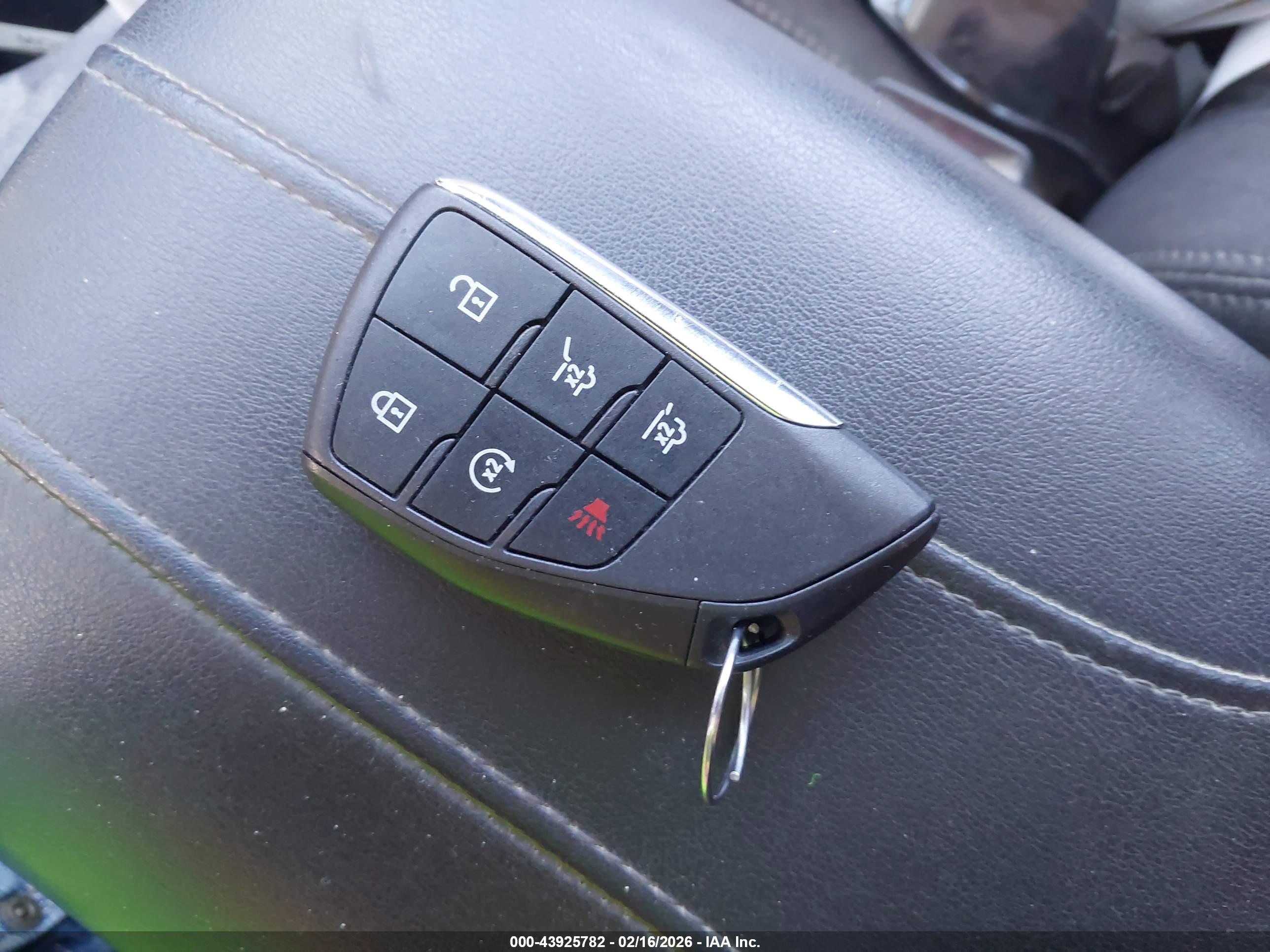 CHEVROLET TAHOE image 11
