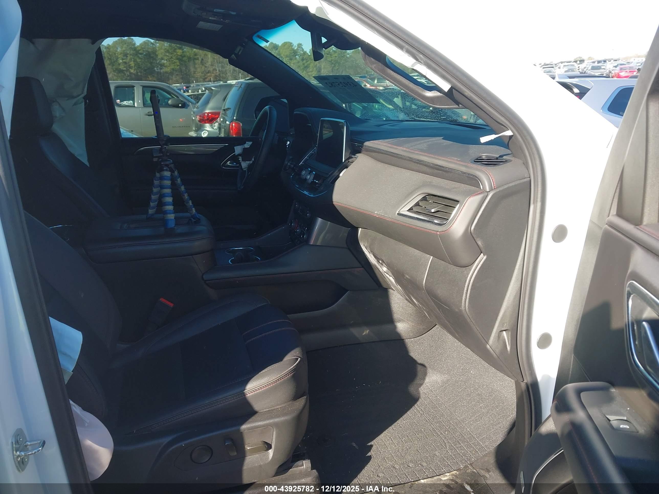 CHEVROLET TAHOE image 5