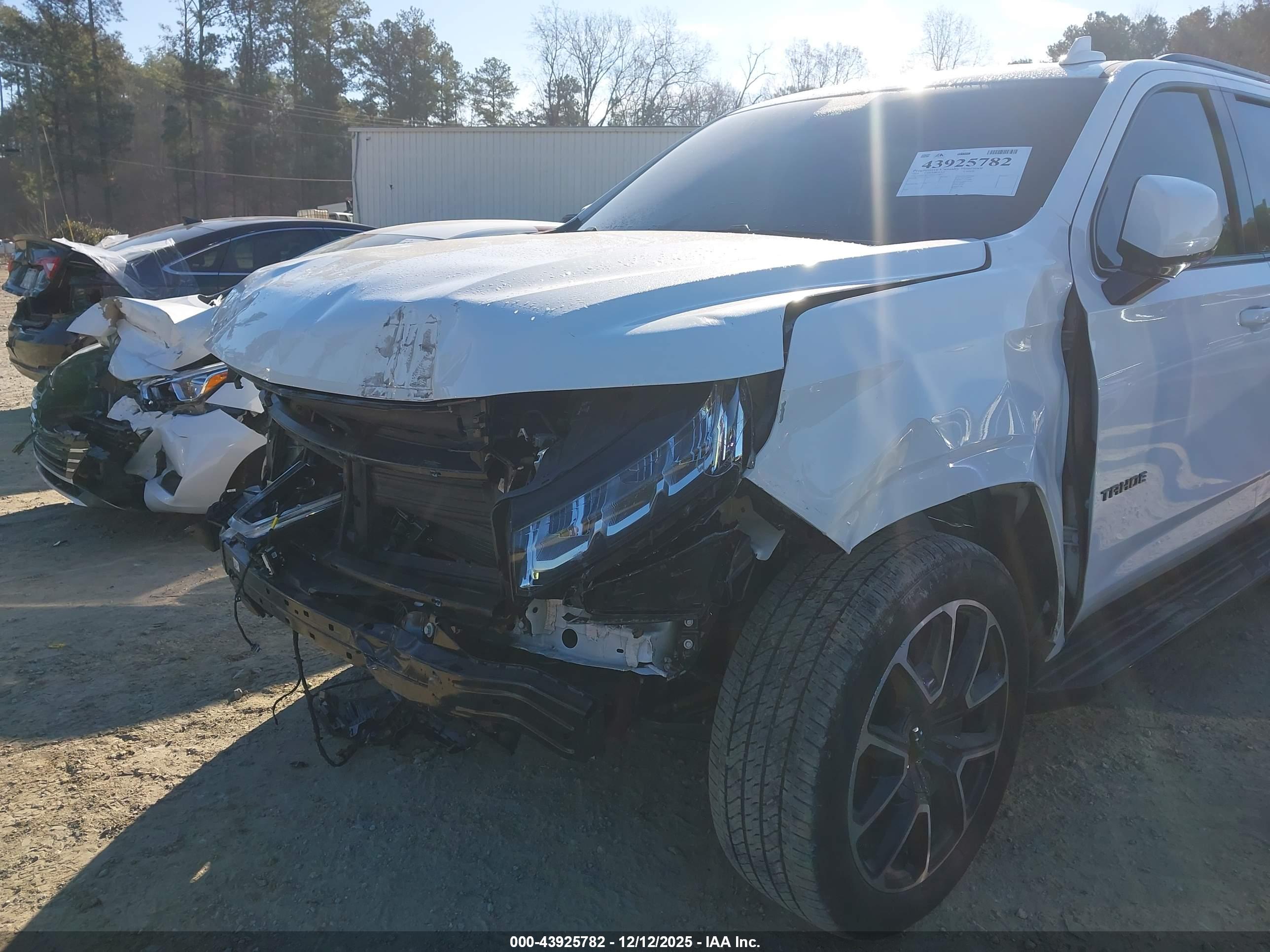 CHEVROLET TAHOE image 6