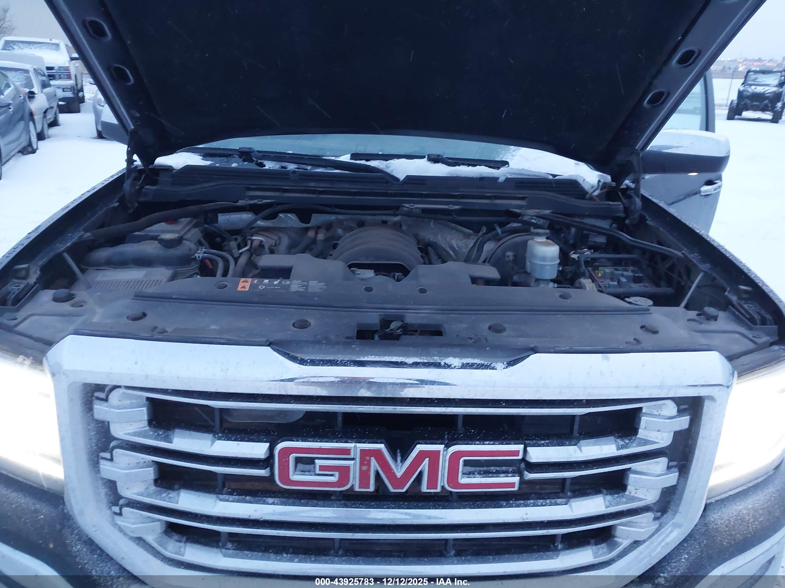 GMC SIERRA image 10