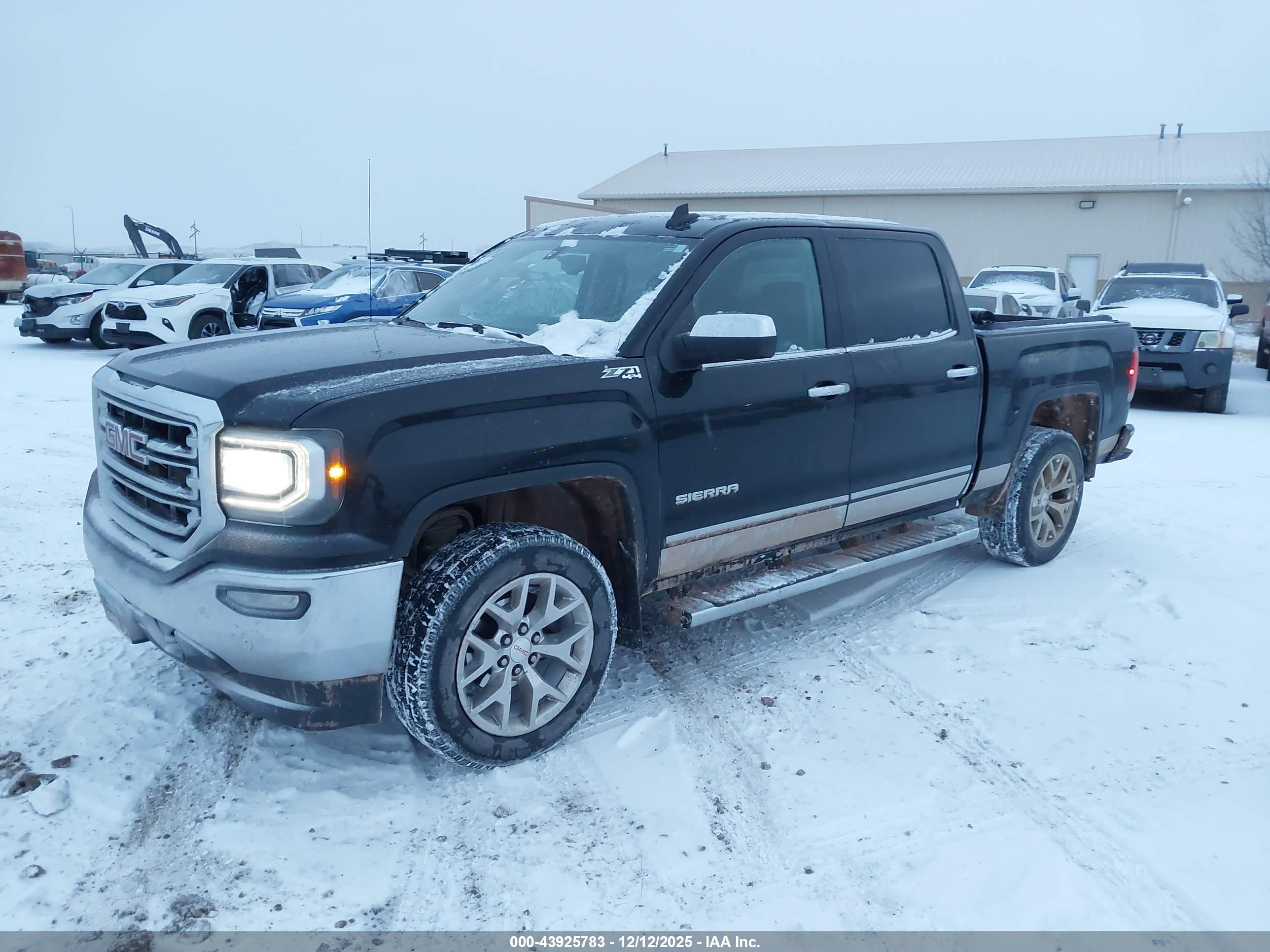 GMC SIERRA image 2