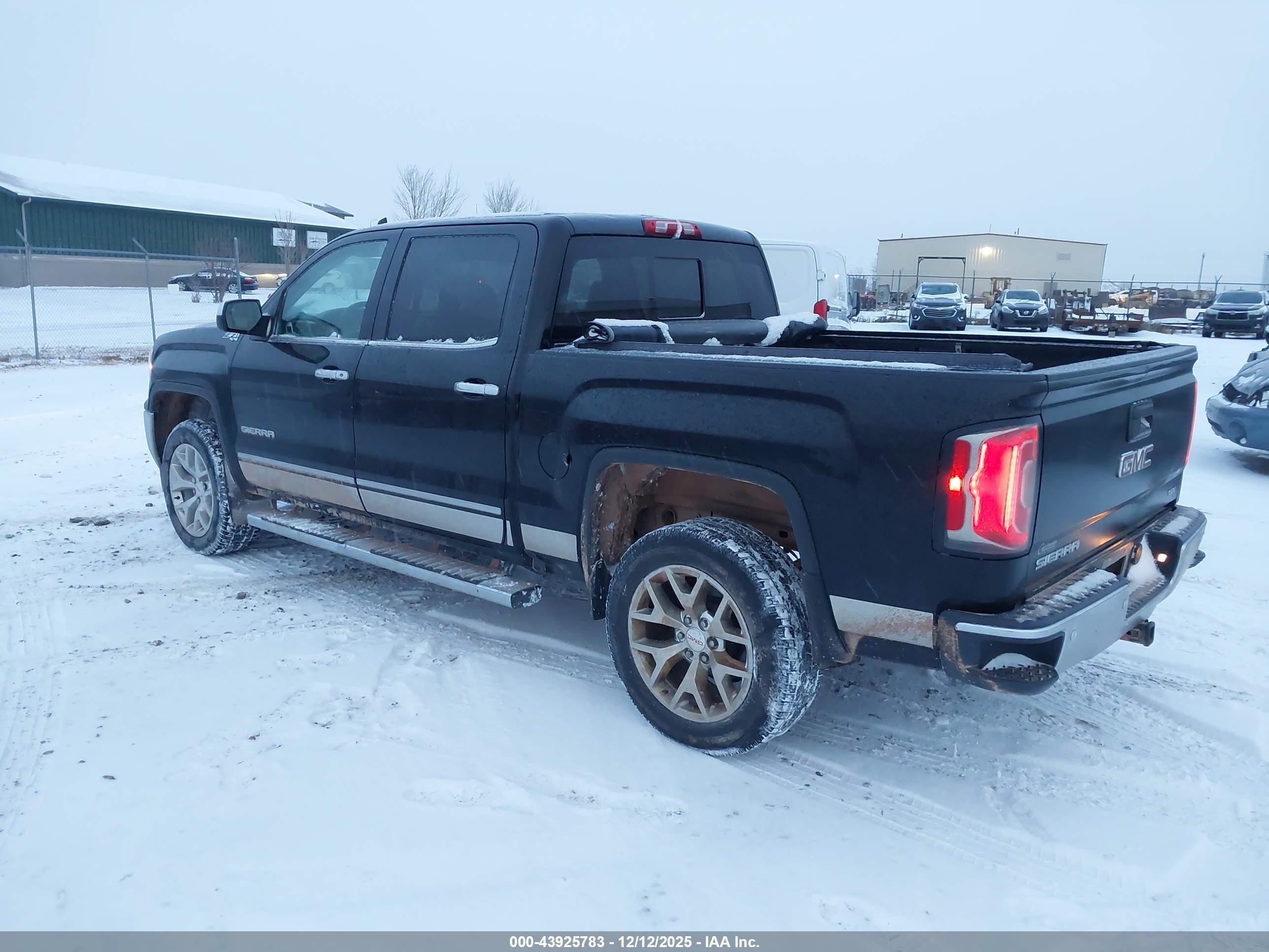 GMC SIERRA image 3