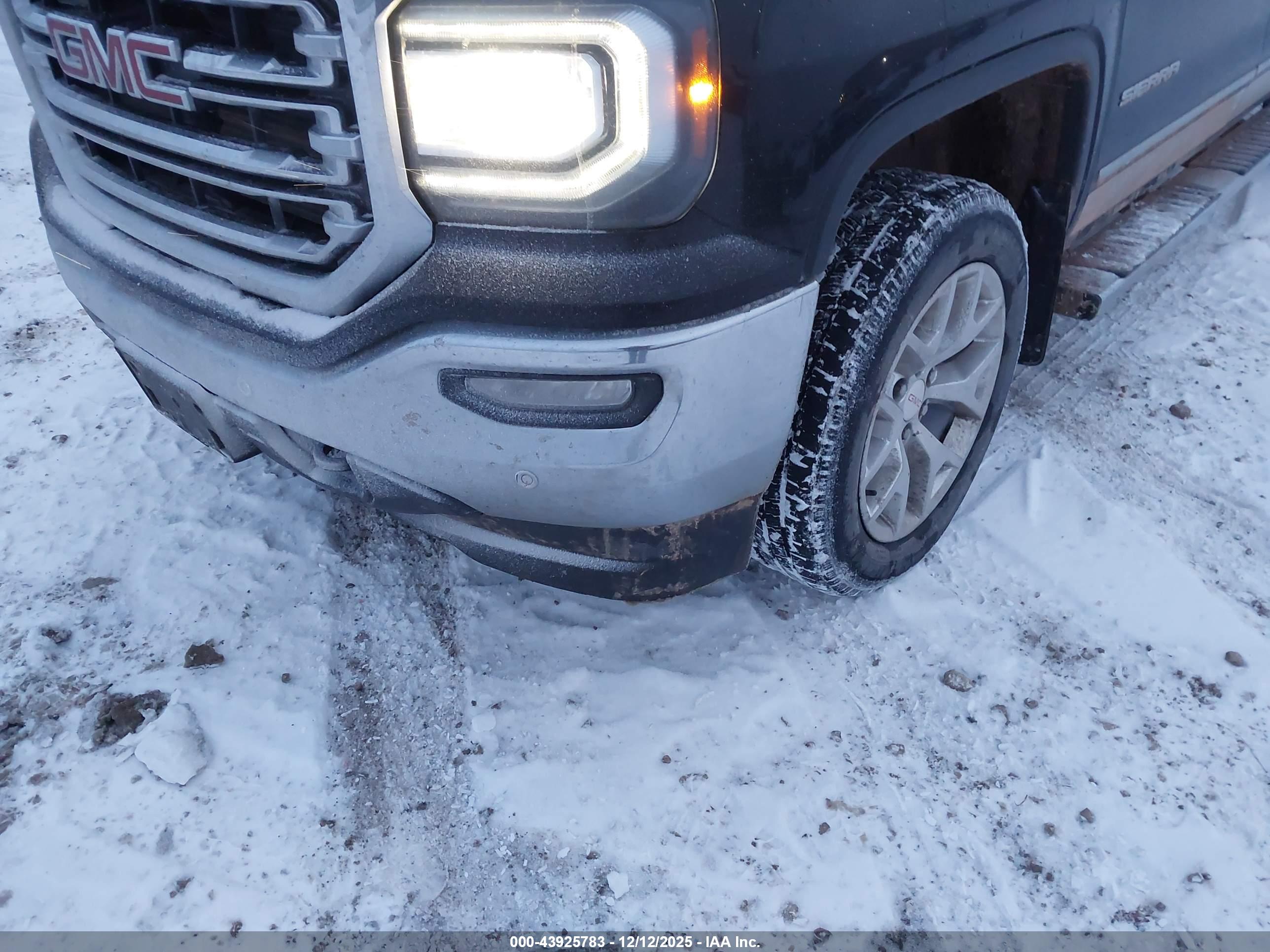 GMC SIERRA image 6