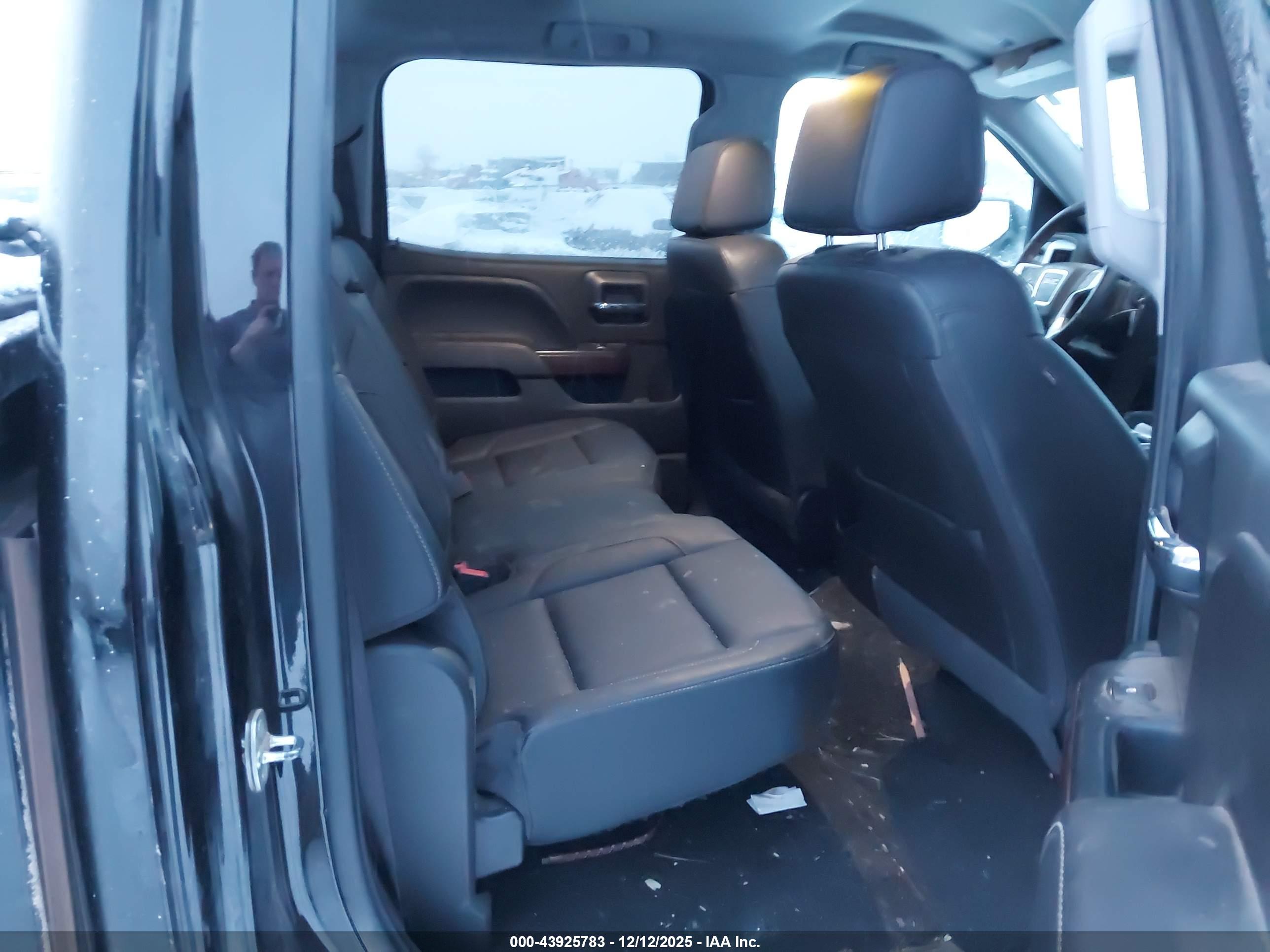 GMC SIERRA image 8