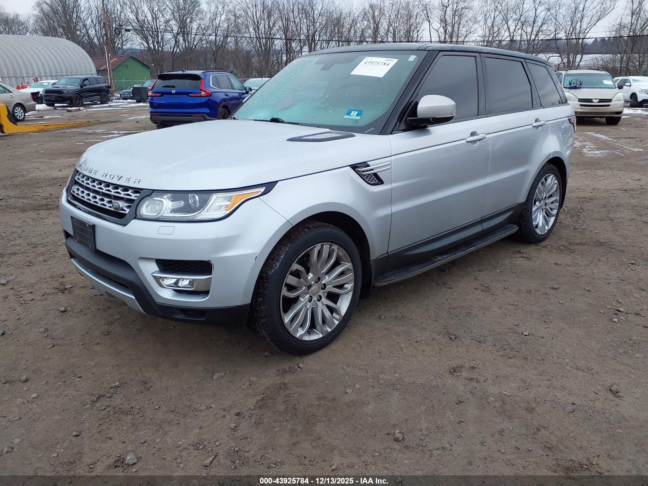 LAND ROVER image 2