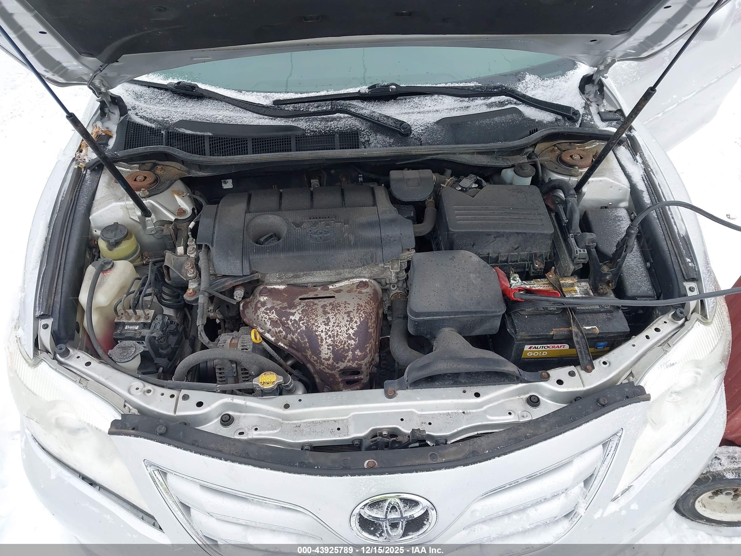 TOYOTA CAMRY image 10