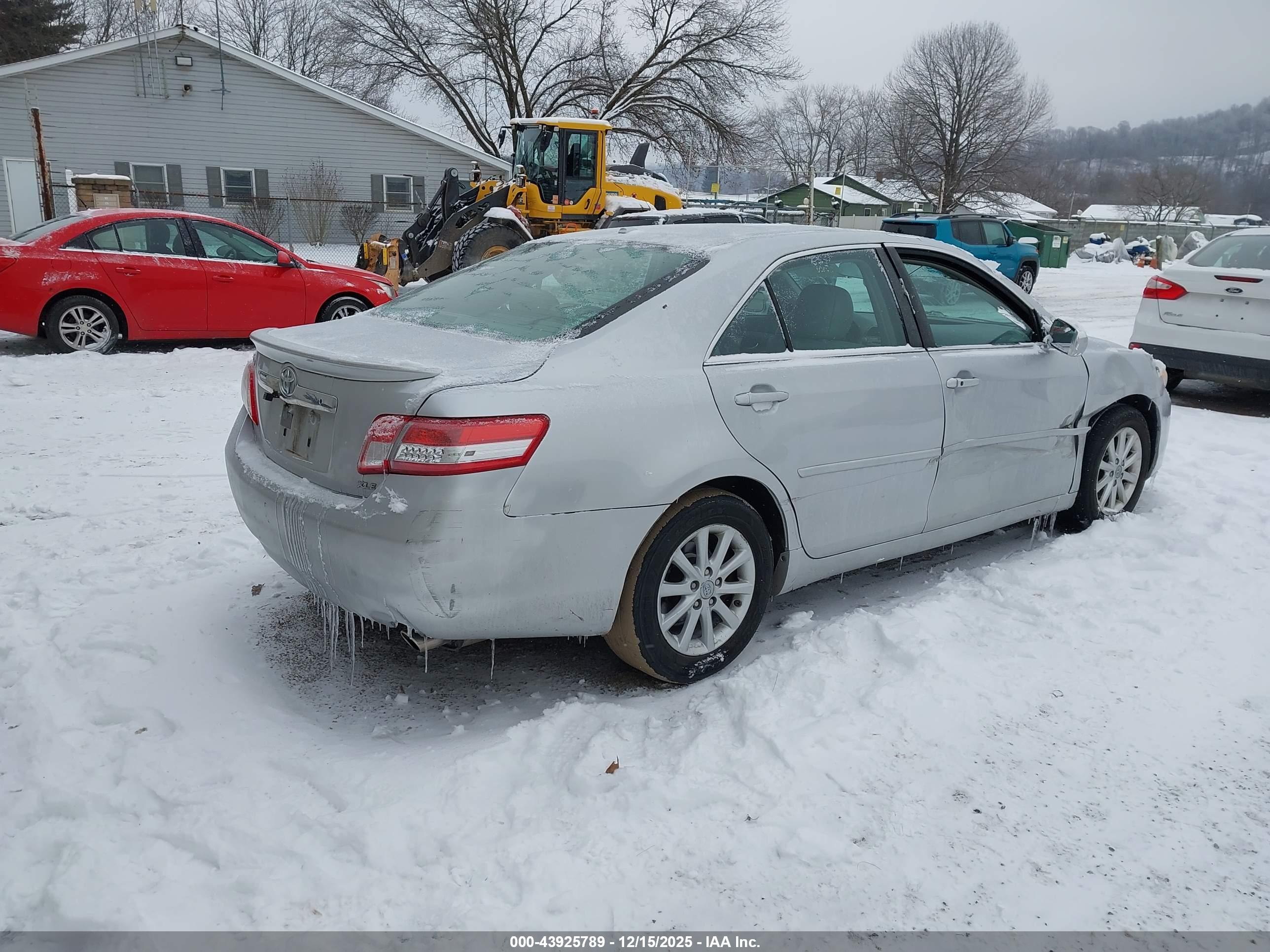 TOYOTA CAMRY image 4