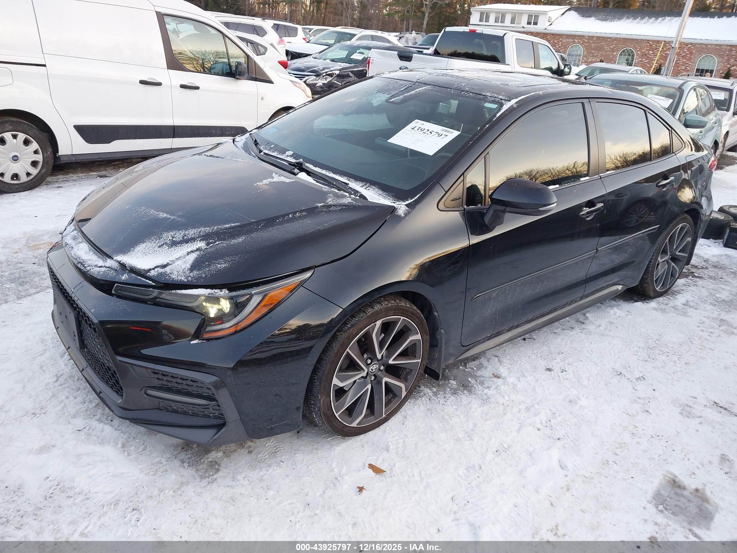 TOYOTA COROLLA image 2