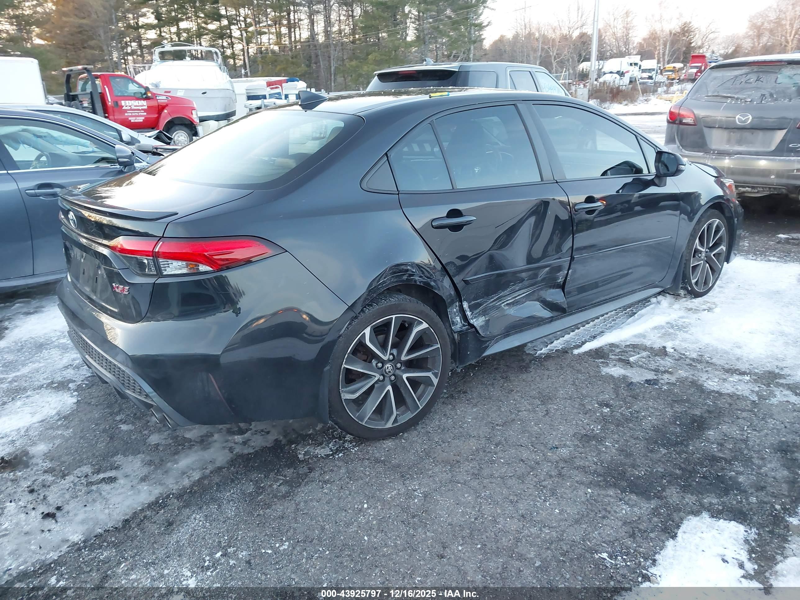 TOYOTA COROLLA image 4