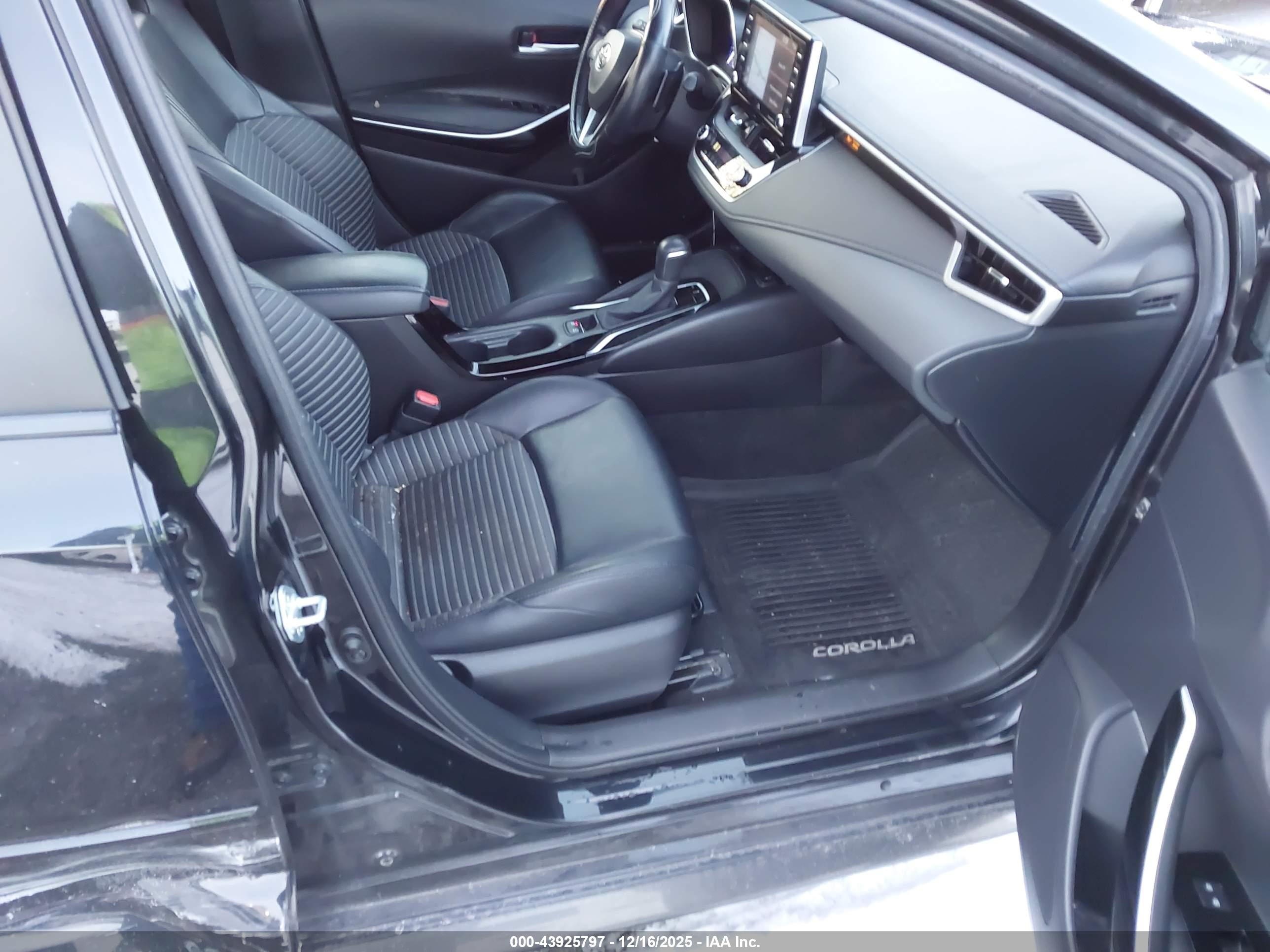 TOYOTA COROLLA image 5