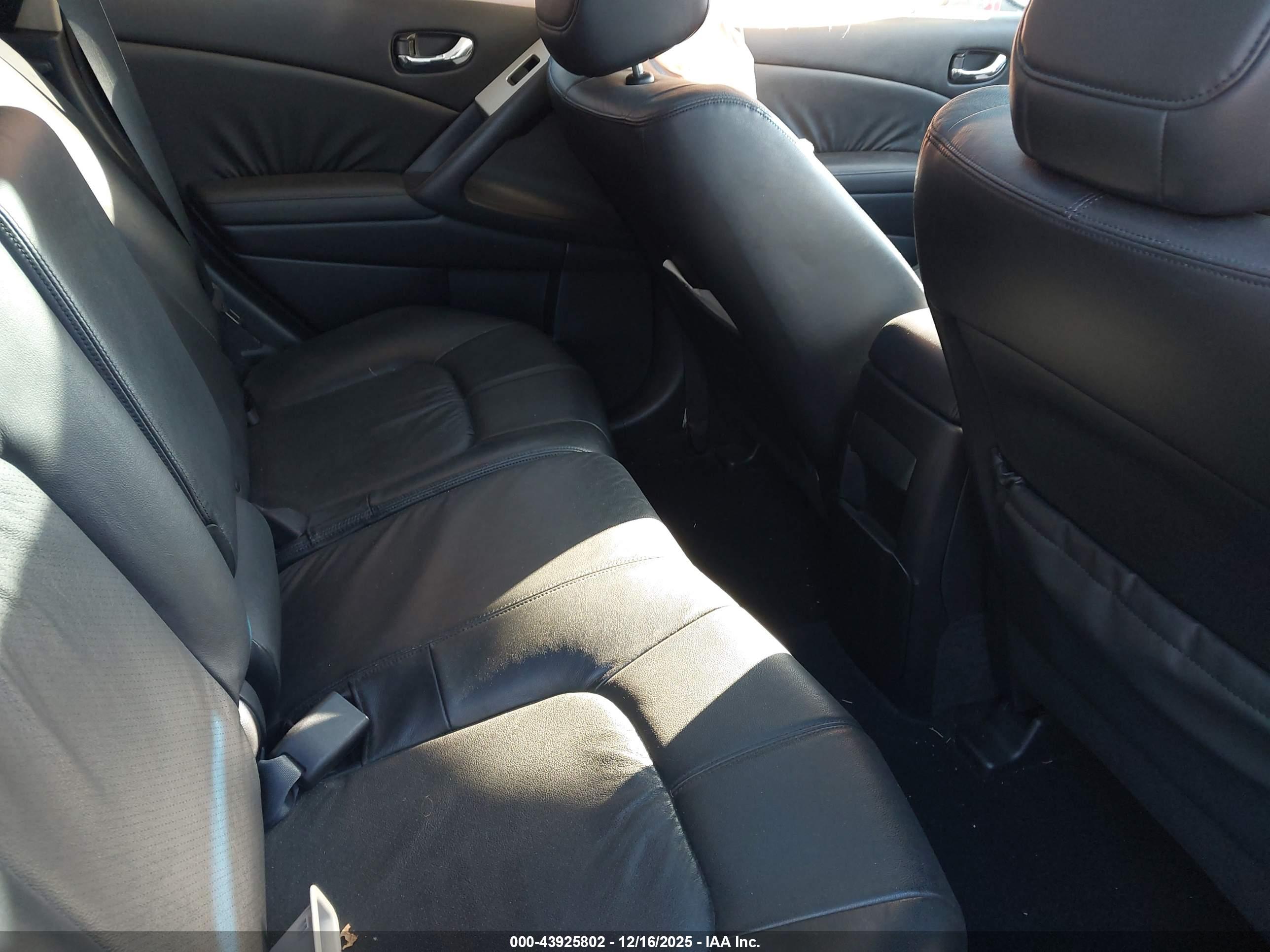 NISSAN MURANO image 8