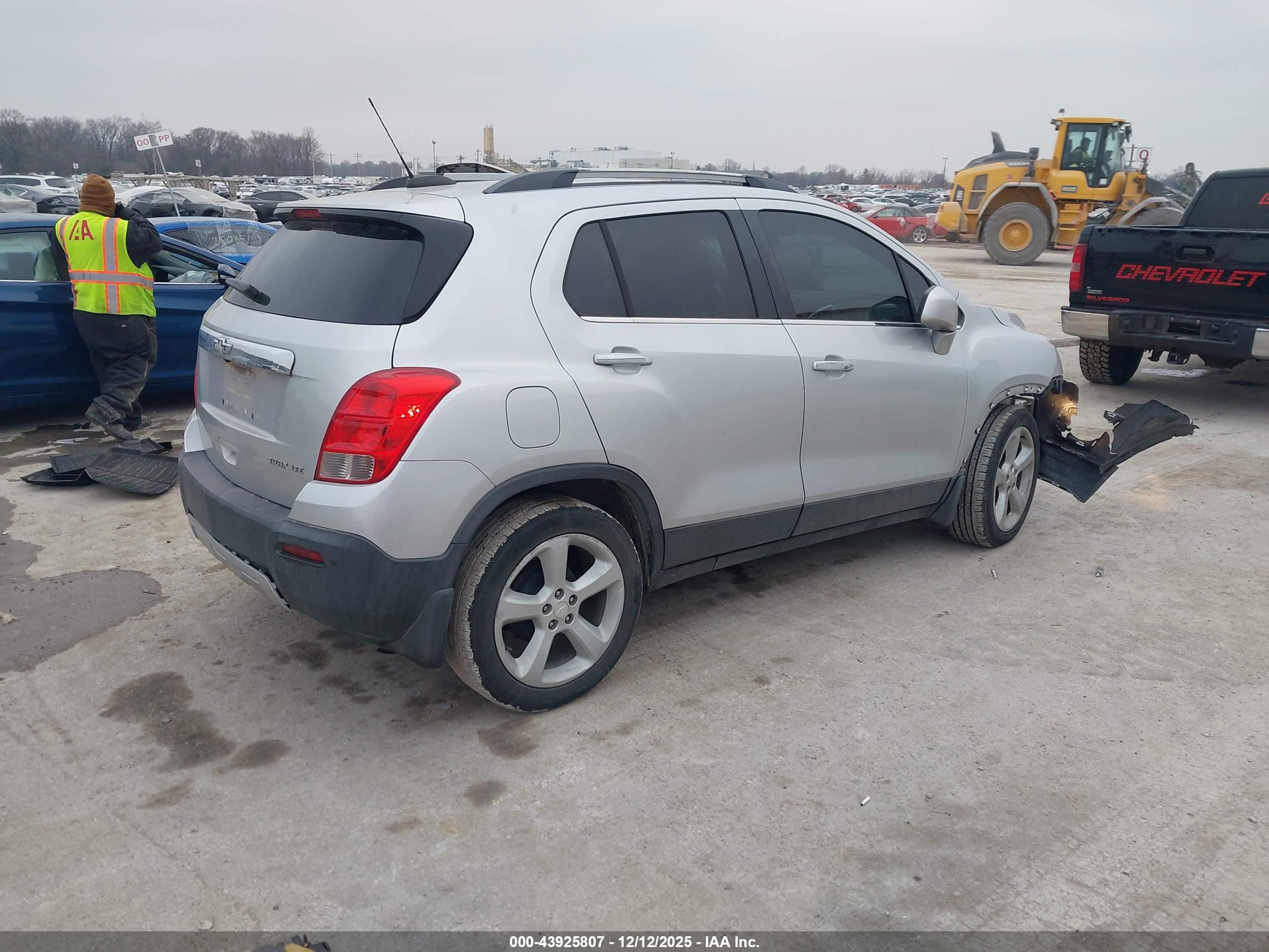 CHEVROLET TRAX image 4