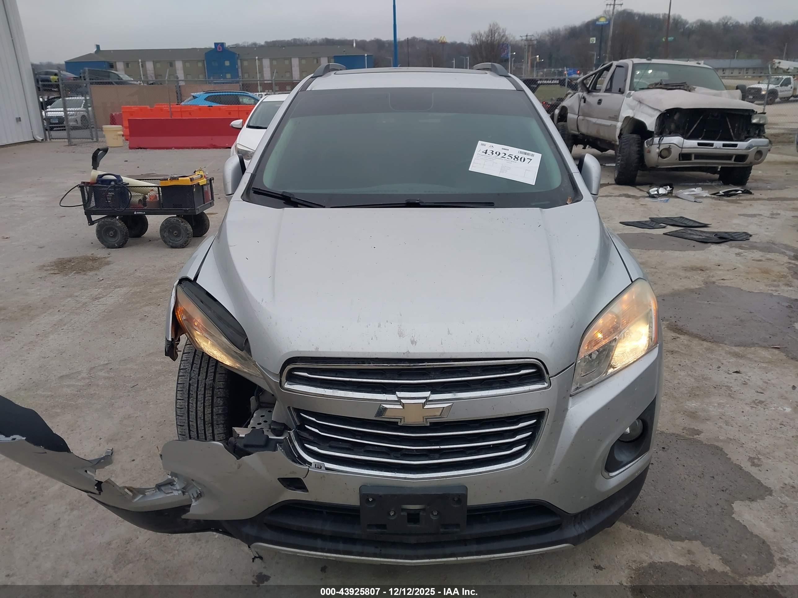 CHEVROLET TRAX image 6