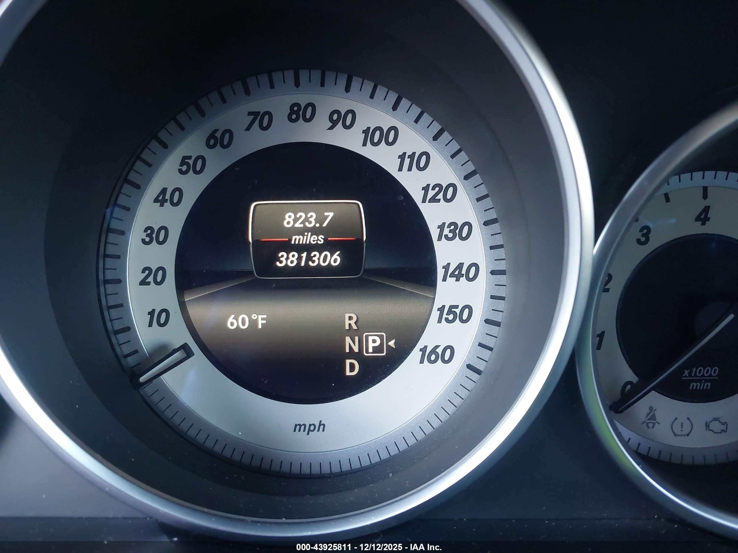 MERCEDES-BENZ E image 7