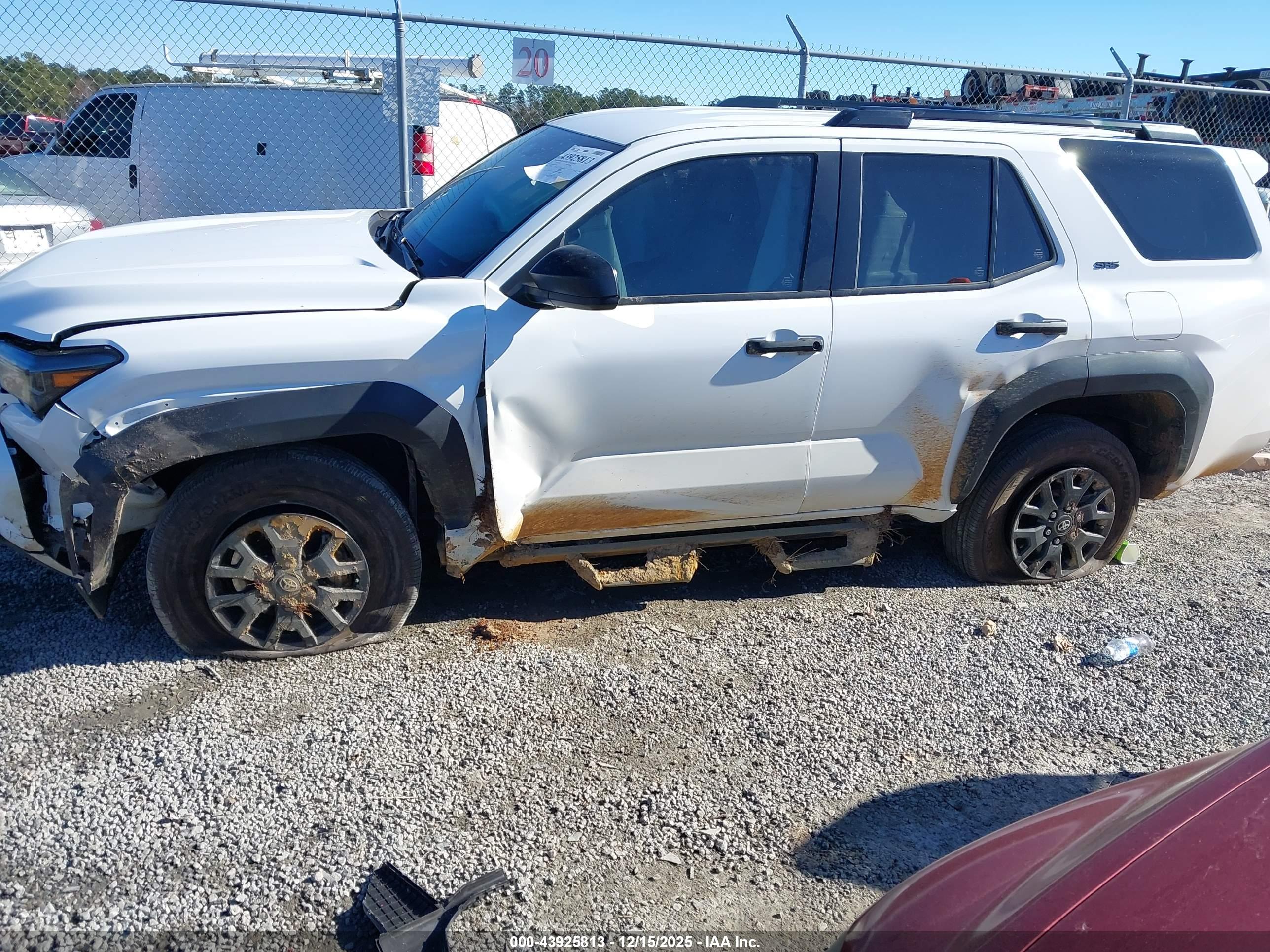 TOYOTA 4RUNNER image 6