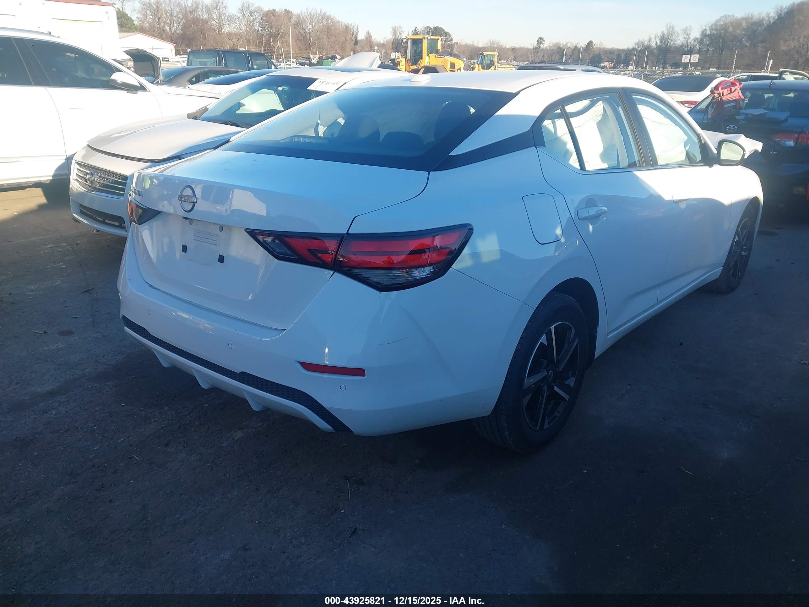 NISSAN SENTRA image 4
