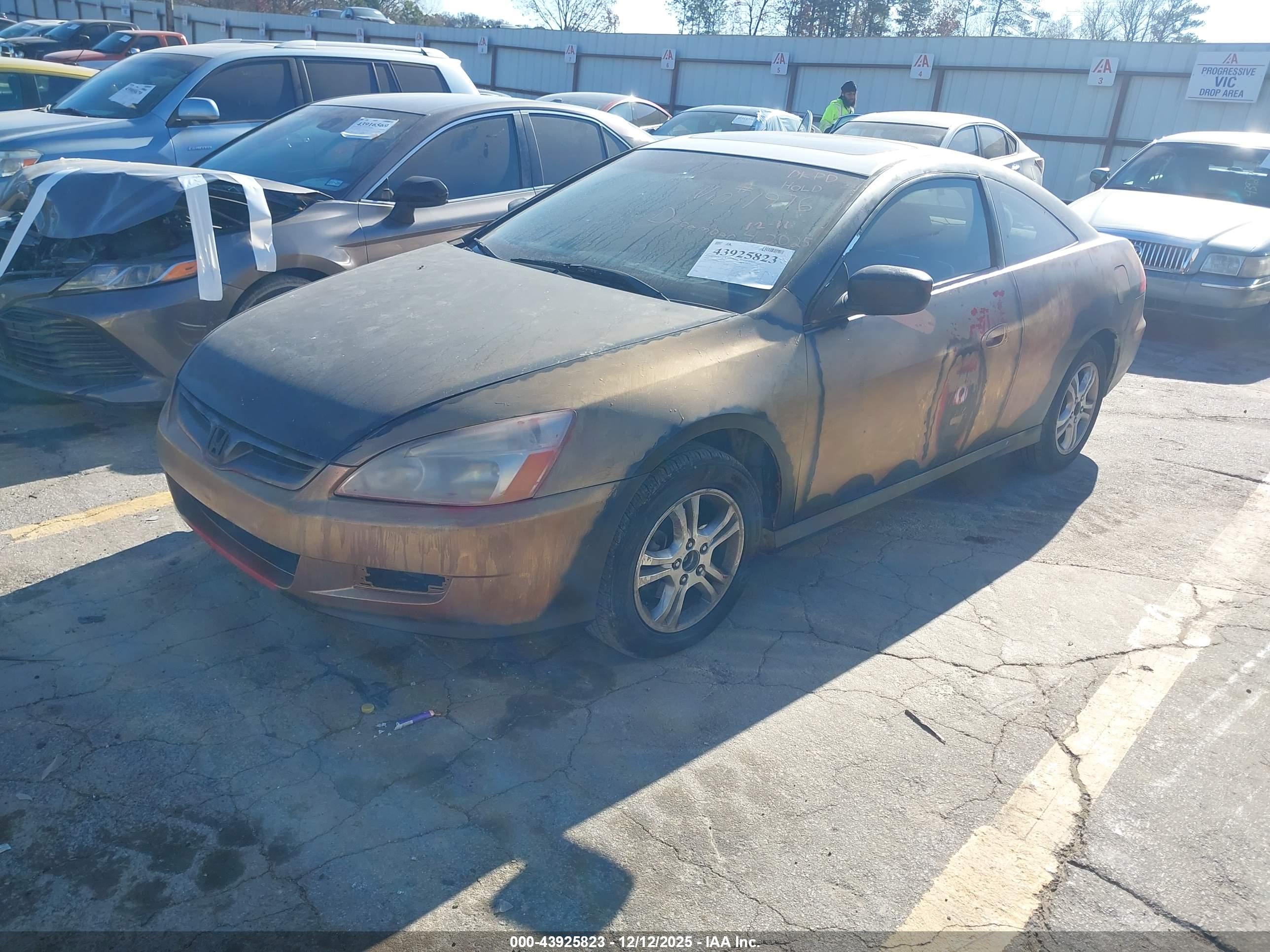 HONDA ACCORD image 2