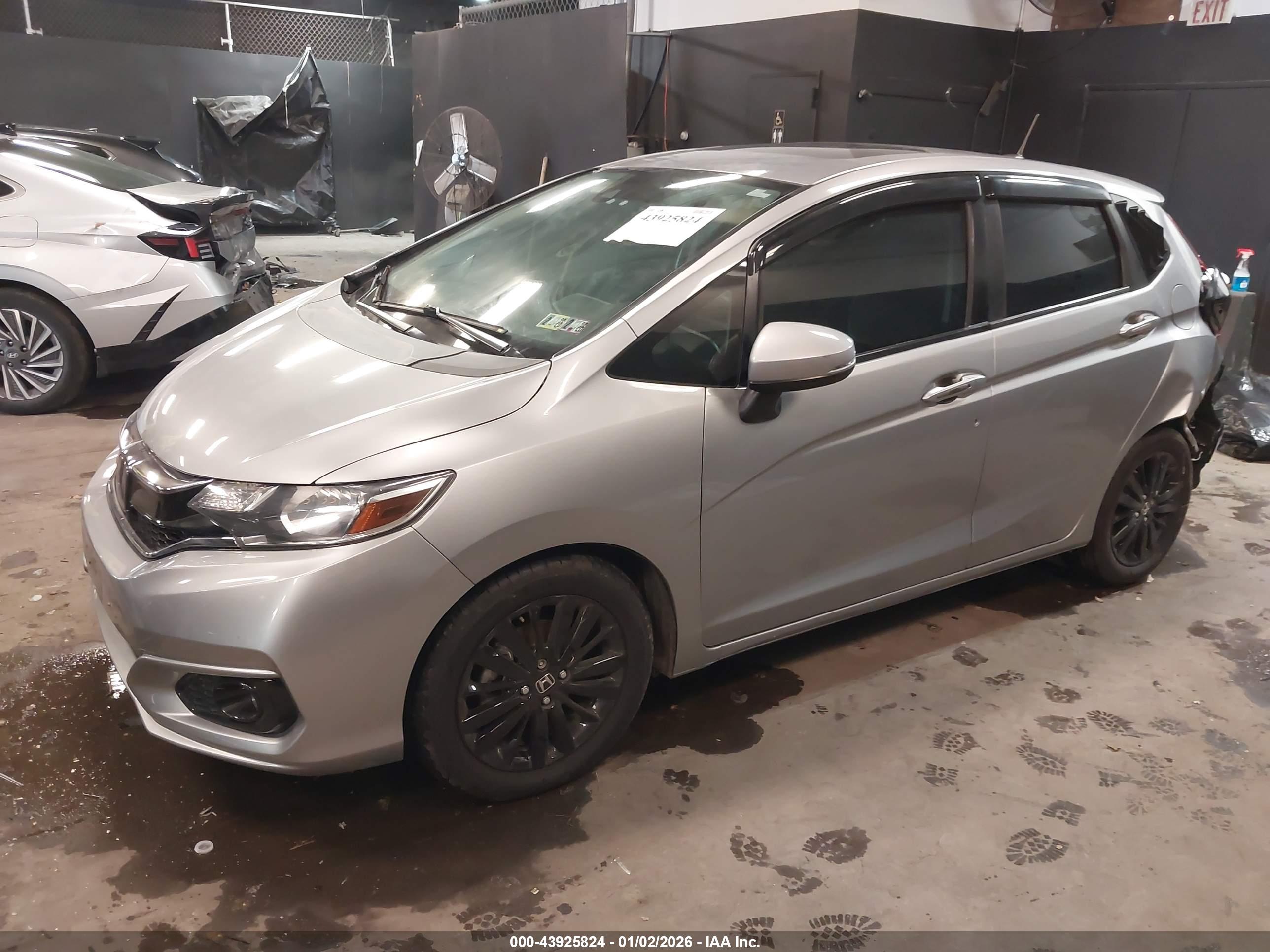HONDA FIT image 2