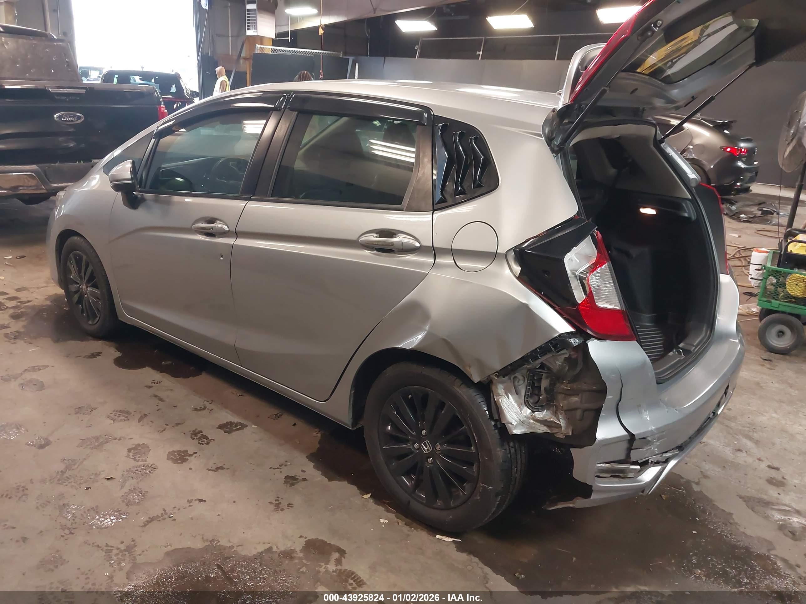 HONDA FIT image 3