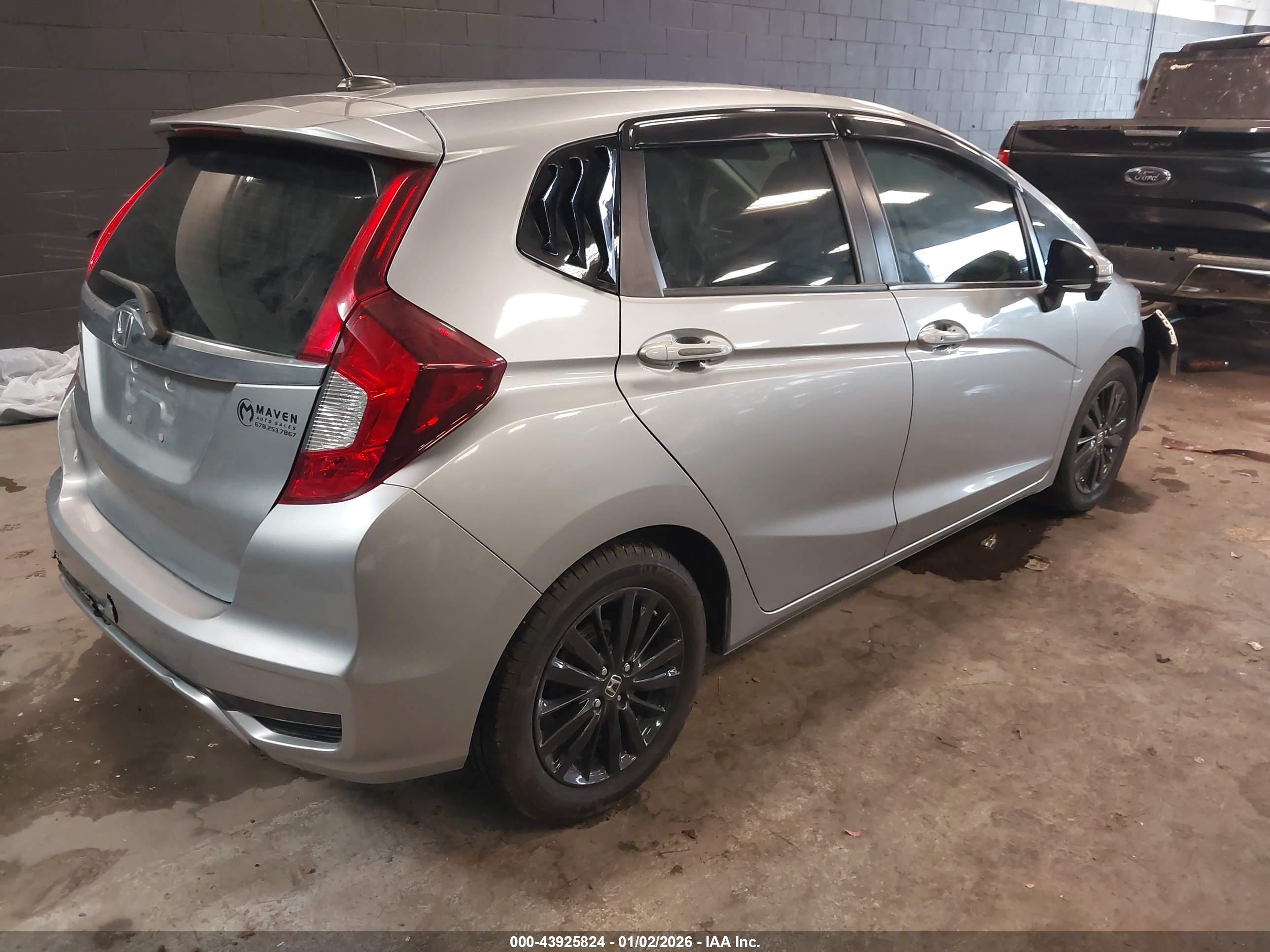 HONDA FIT image 4