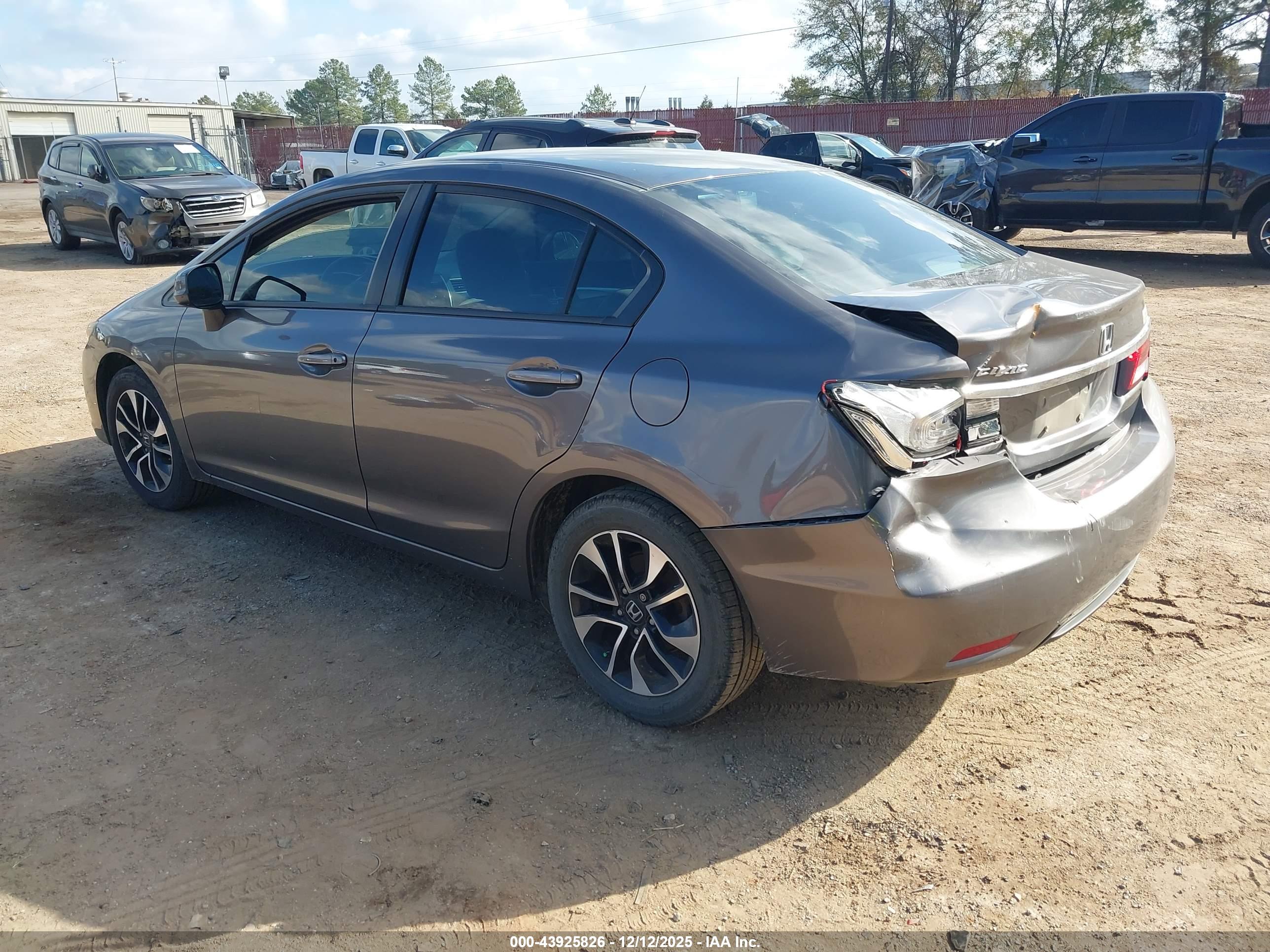 HONDA CIVIC image 3