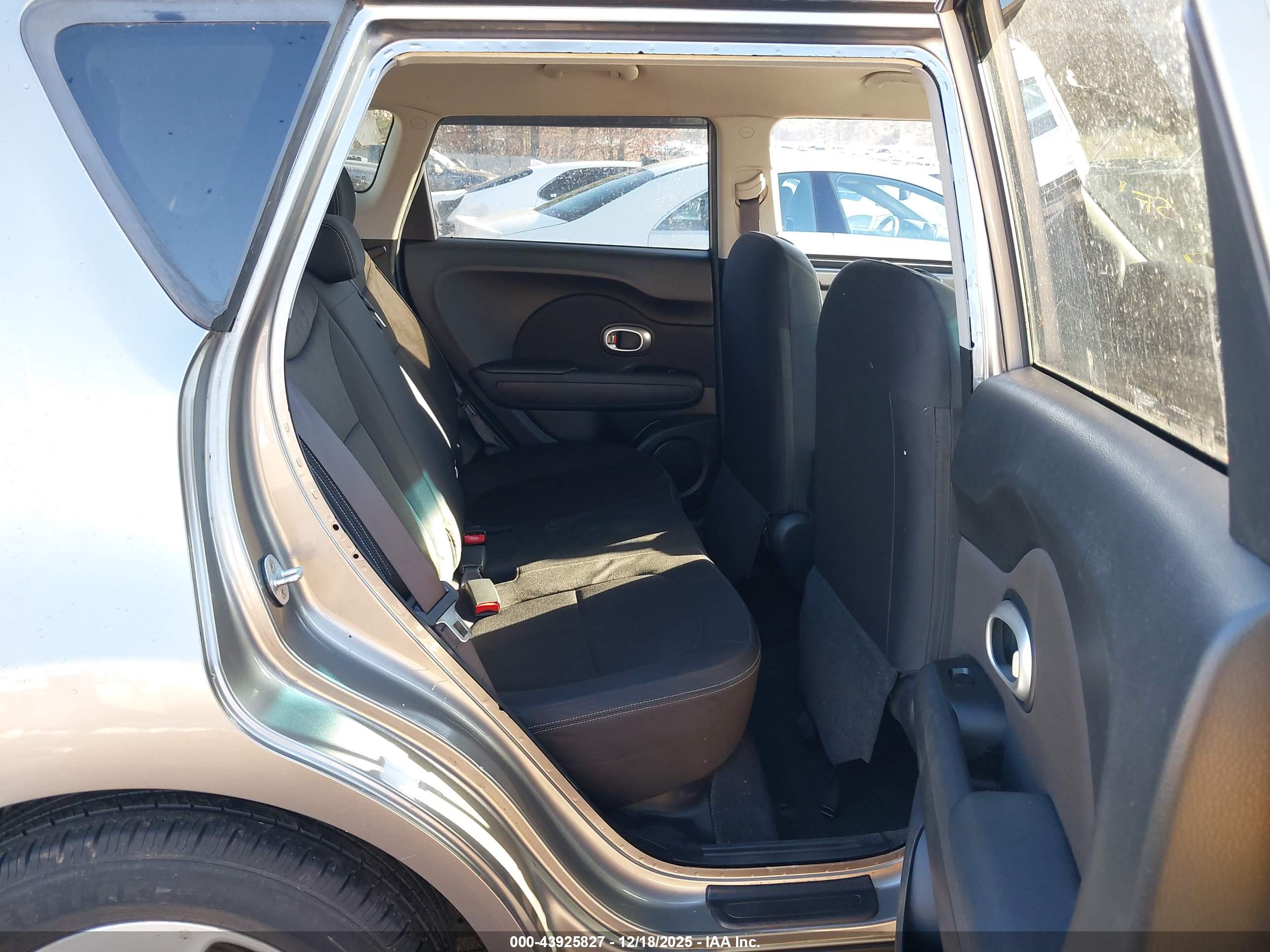 KIA SOUL image 8