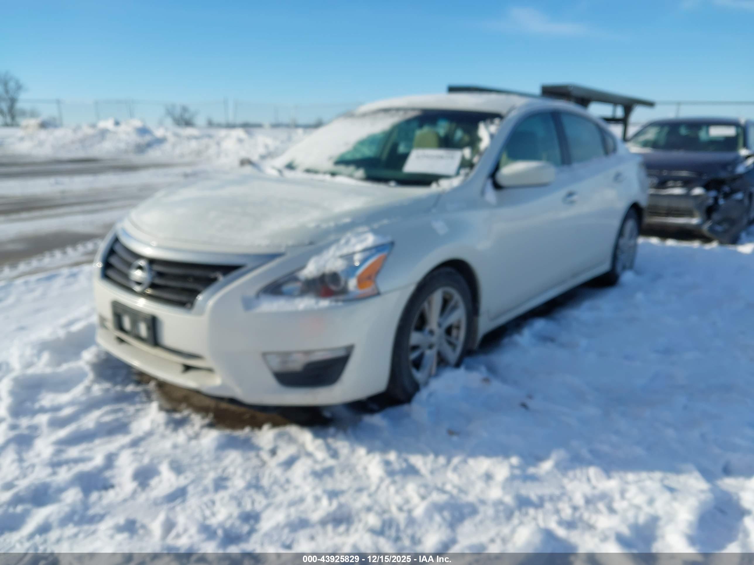 NISSAN ALTIMA image 2