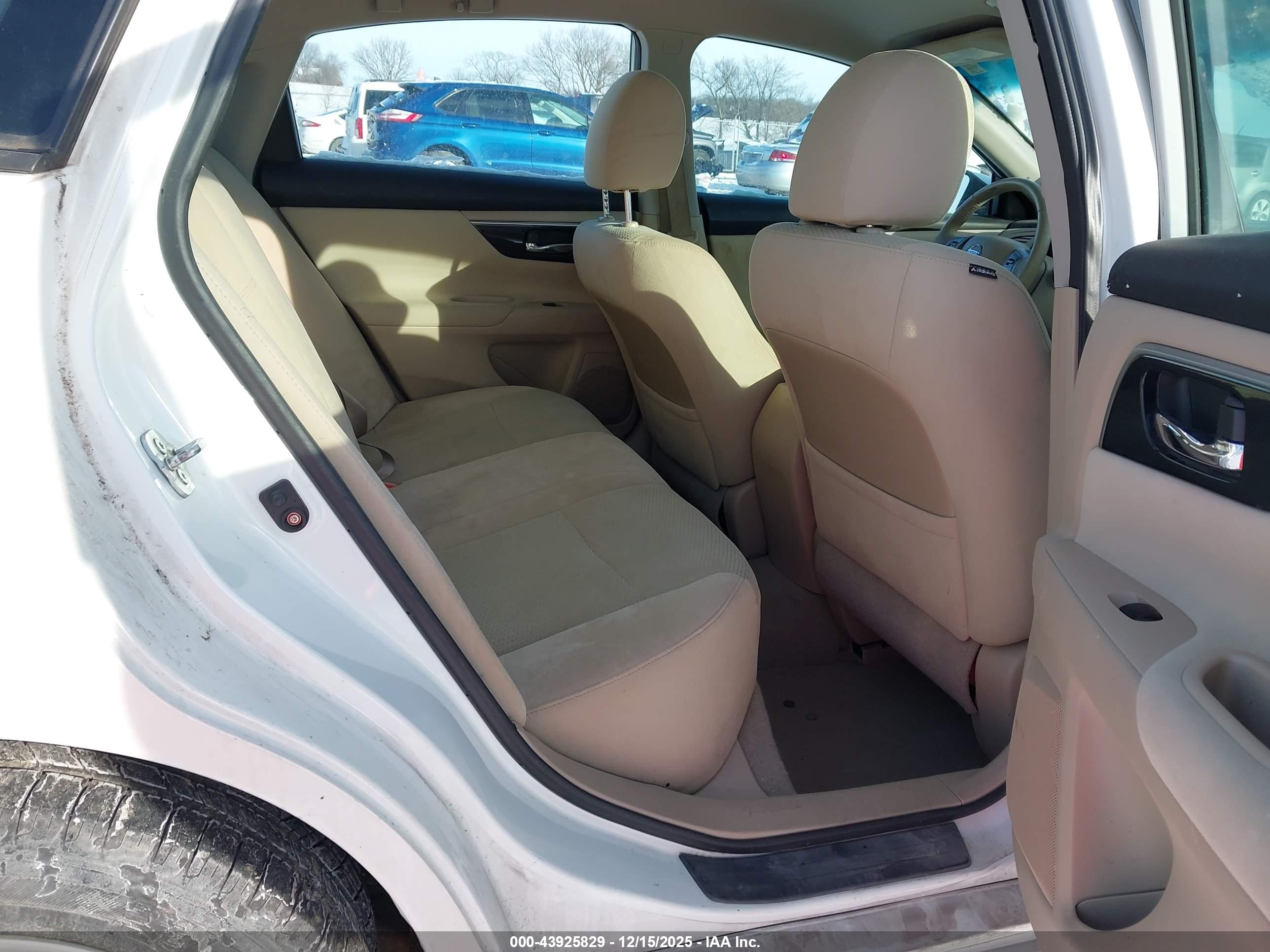 NISSAN ALTIMA image 8