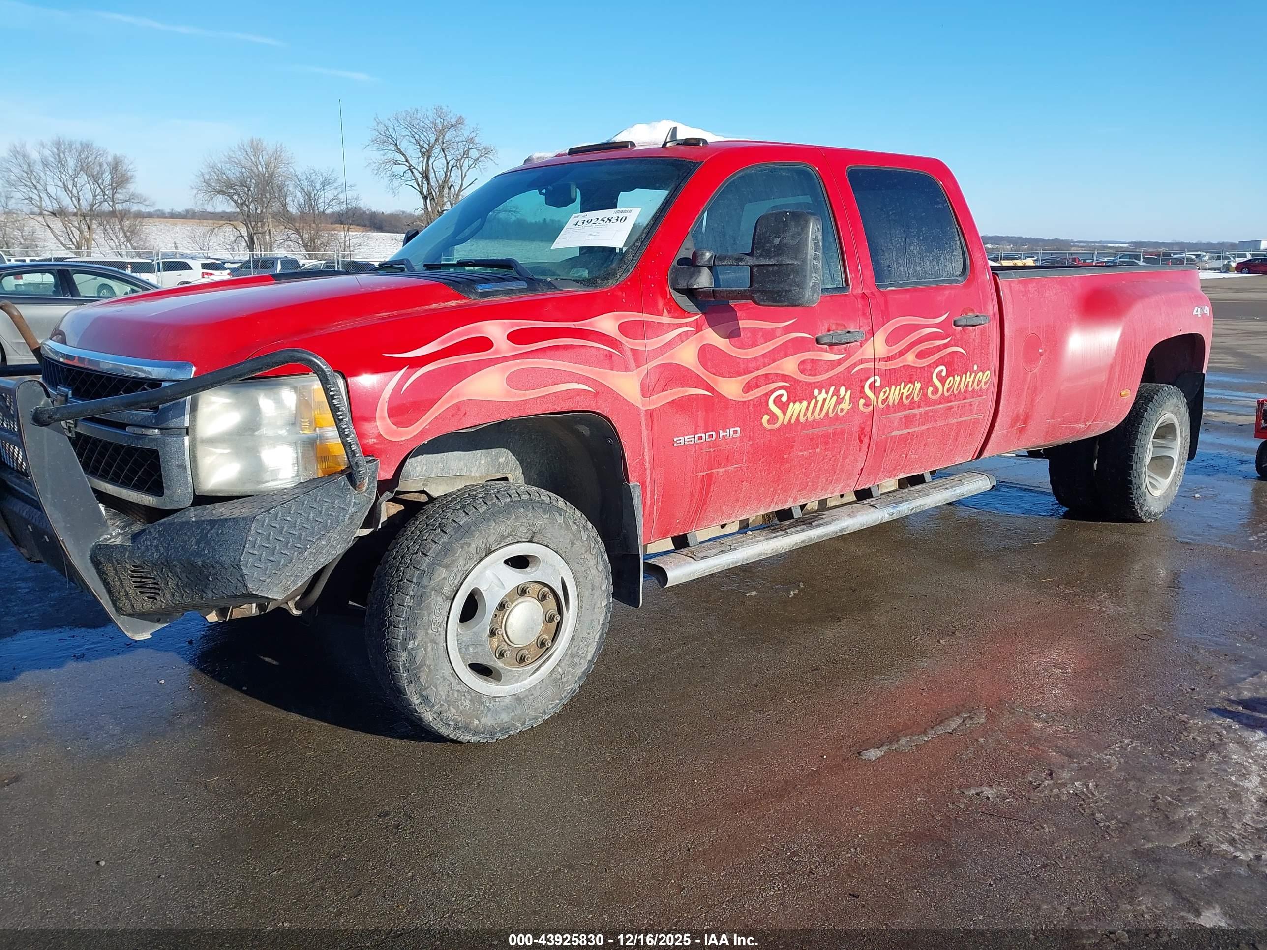 CHEVROLET SILVERADO image 2