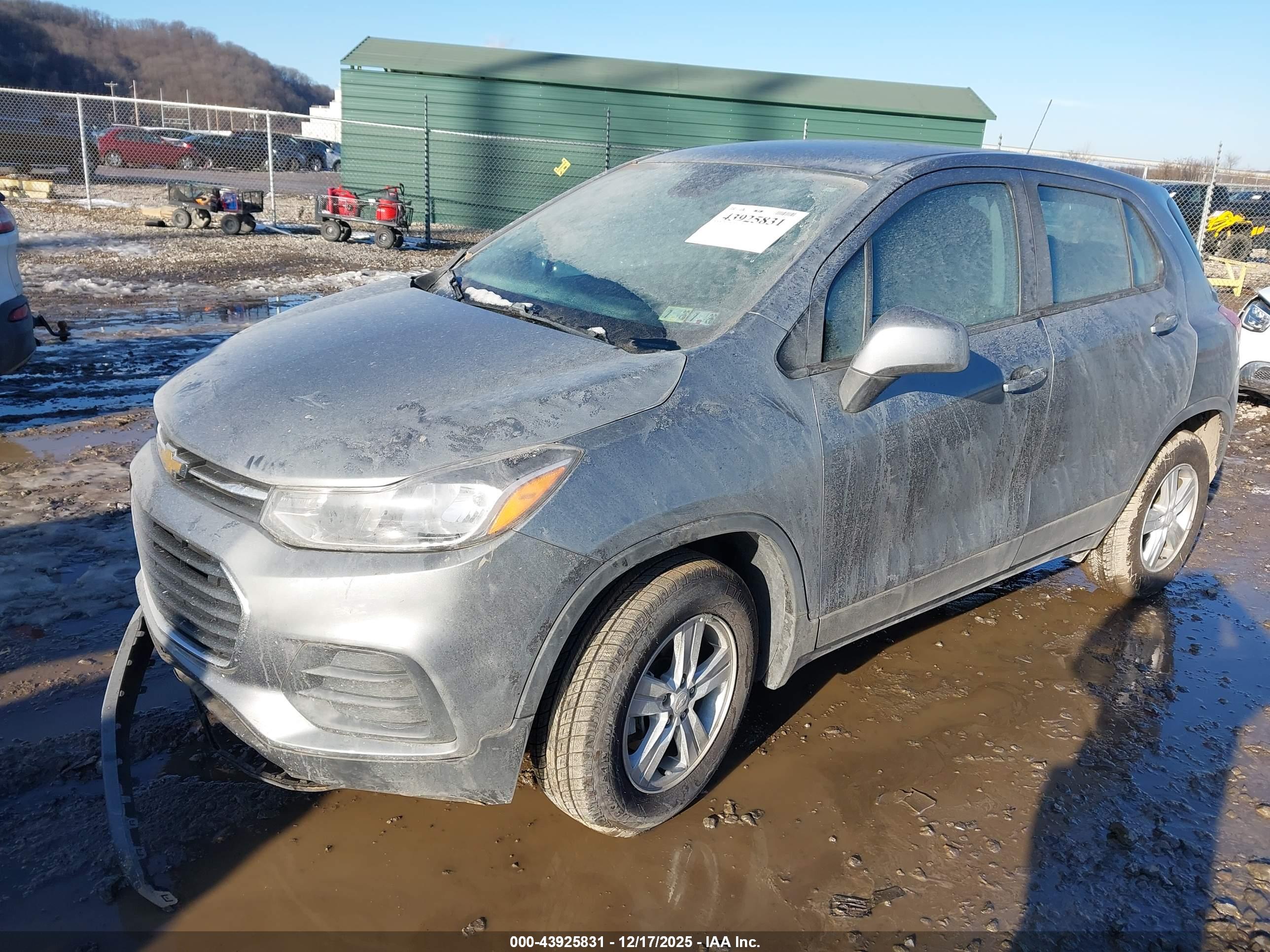 CHEVROLET TRAX image 2