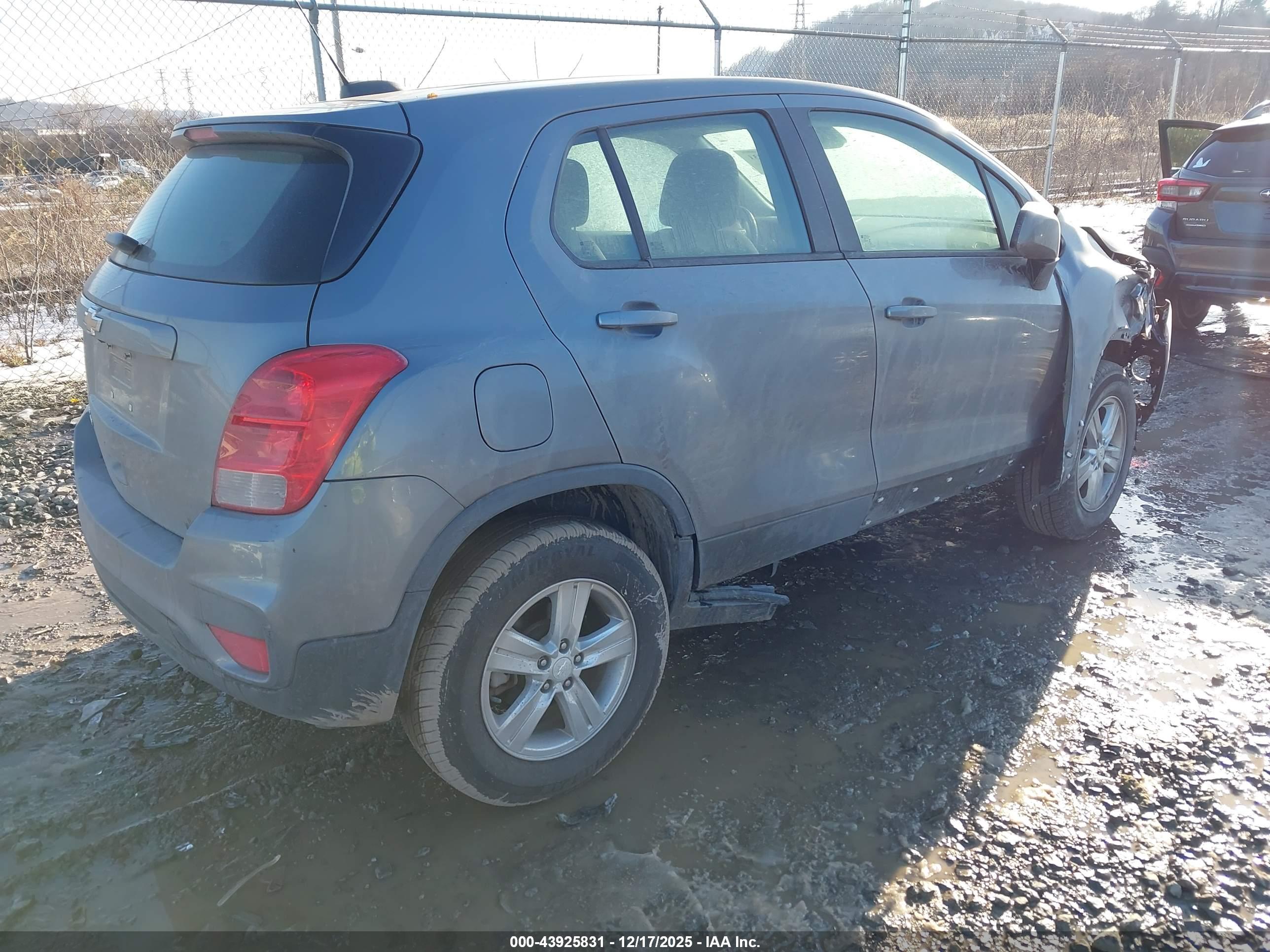 CHEVROLET TRAX image 4