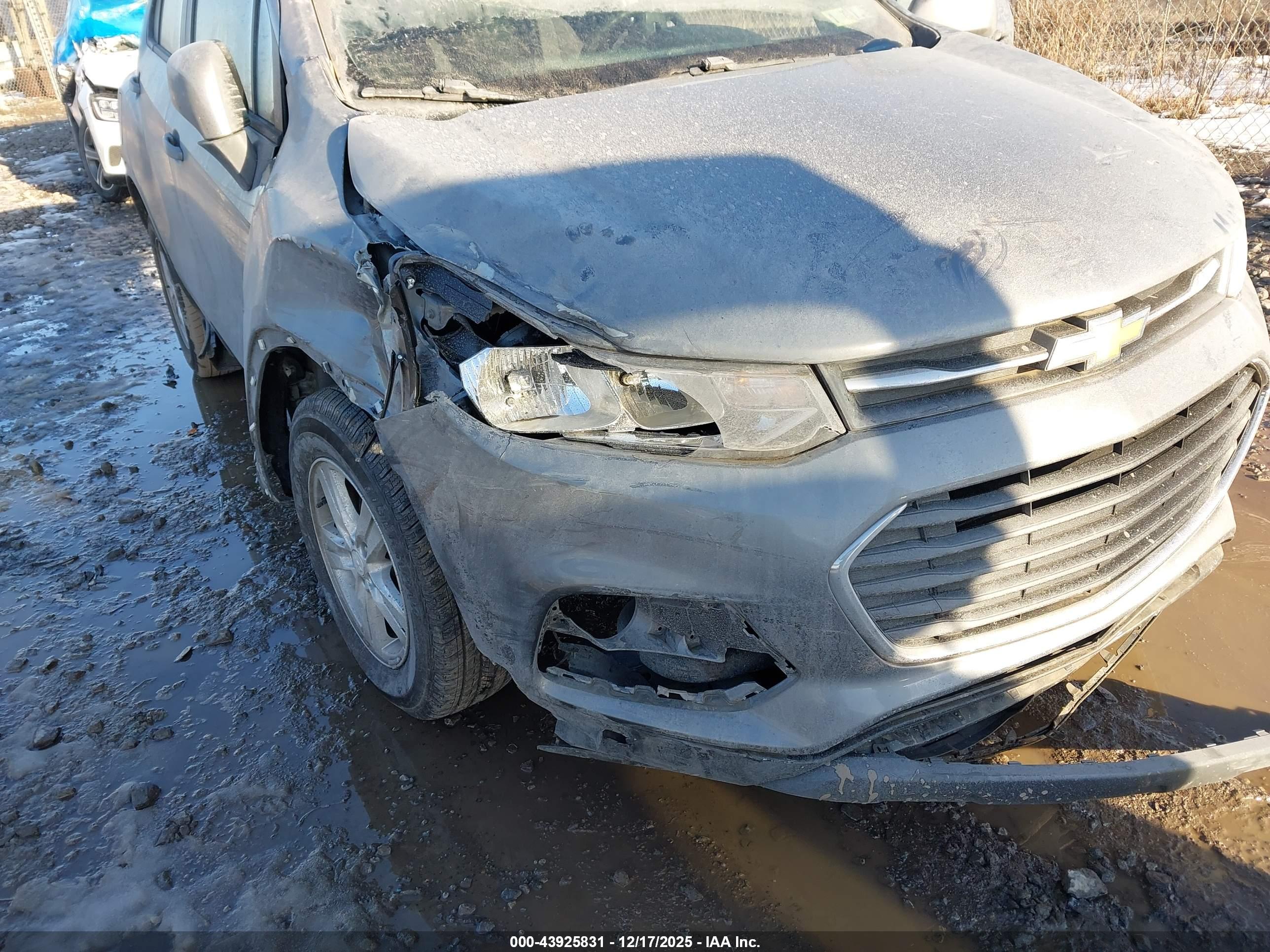 CHEVROLET TRAX image 6
