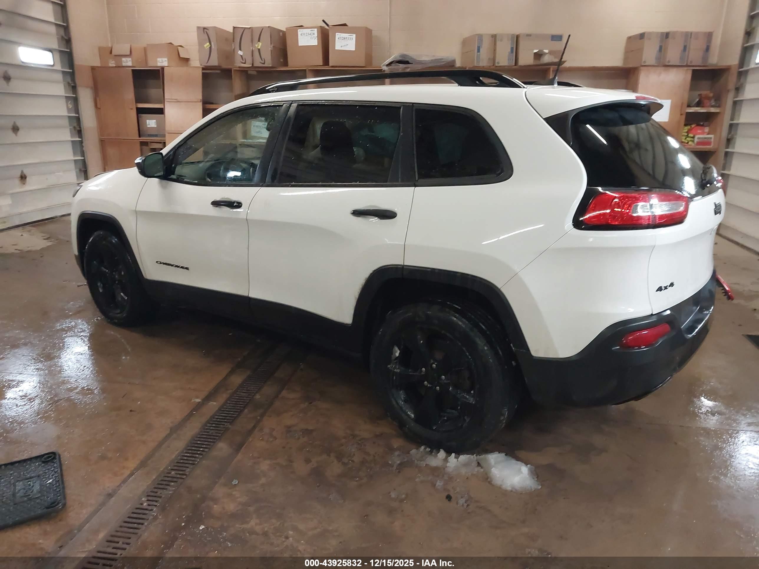 JEEP CHEROKEE image 3