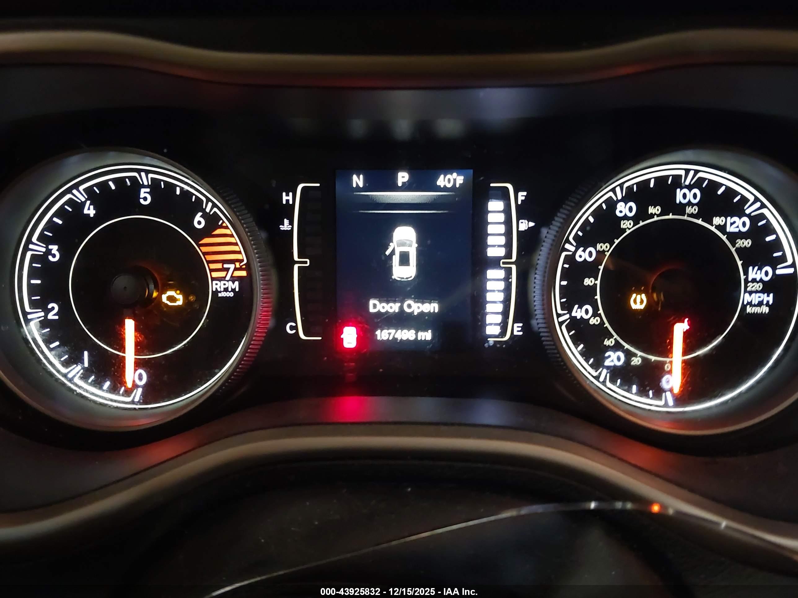 JEEP CHEROKEE image 7
