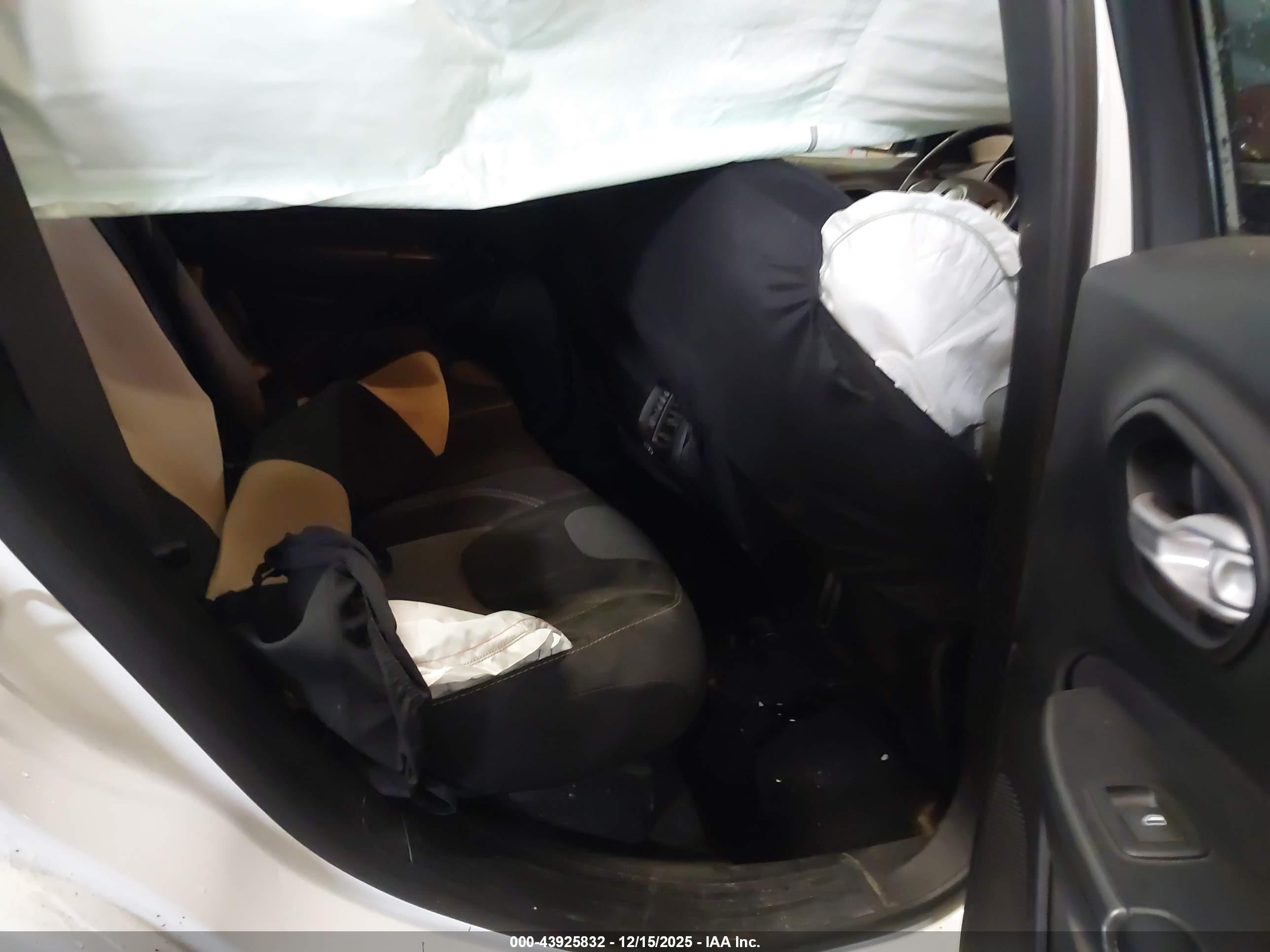JEEP CHEROKEE image 8