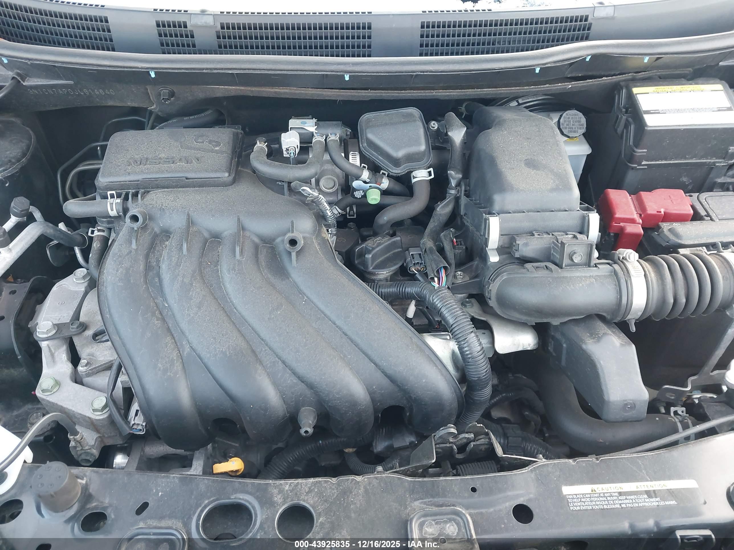 NISSAN VERSA image 10