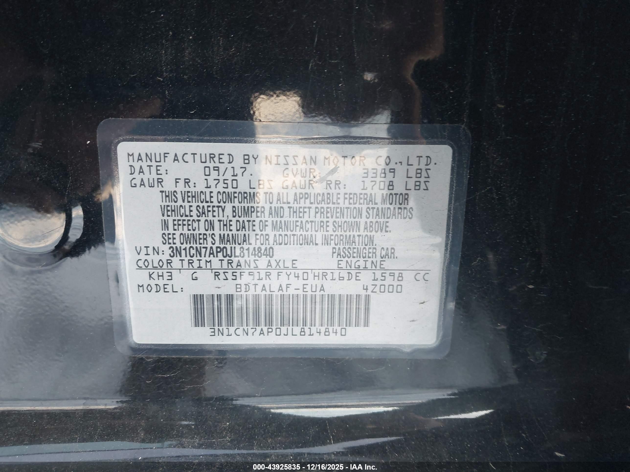 NISSAN VERSA image 9