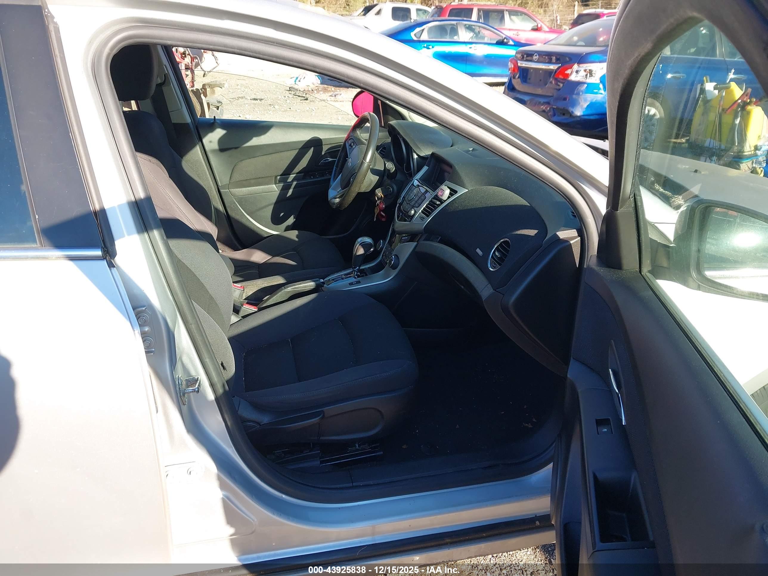 CHEVROLET CRUZE image 5
