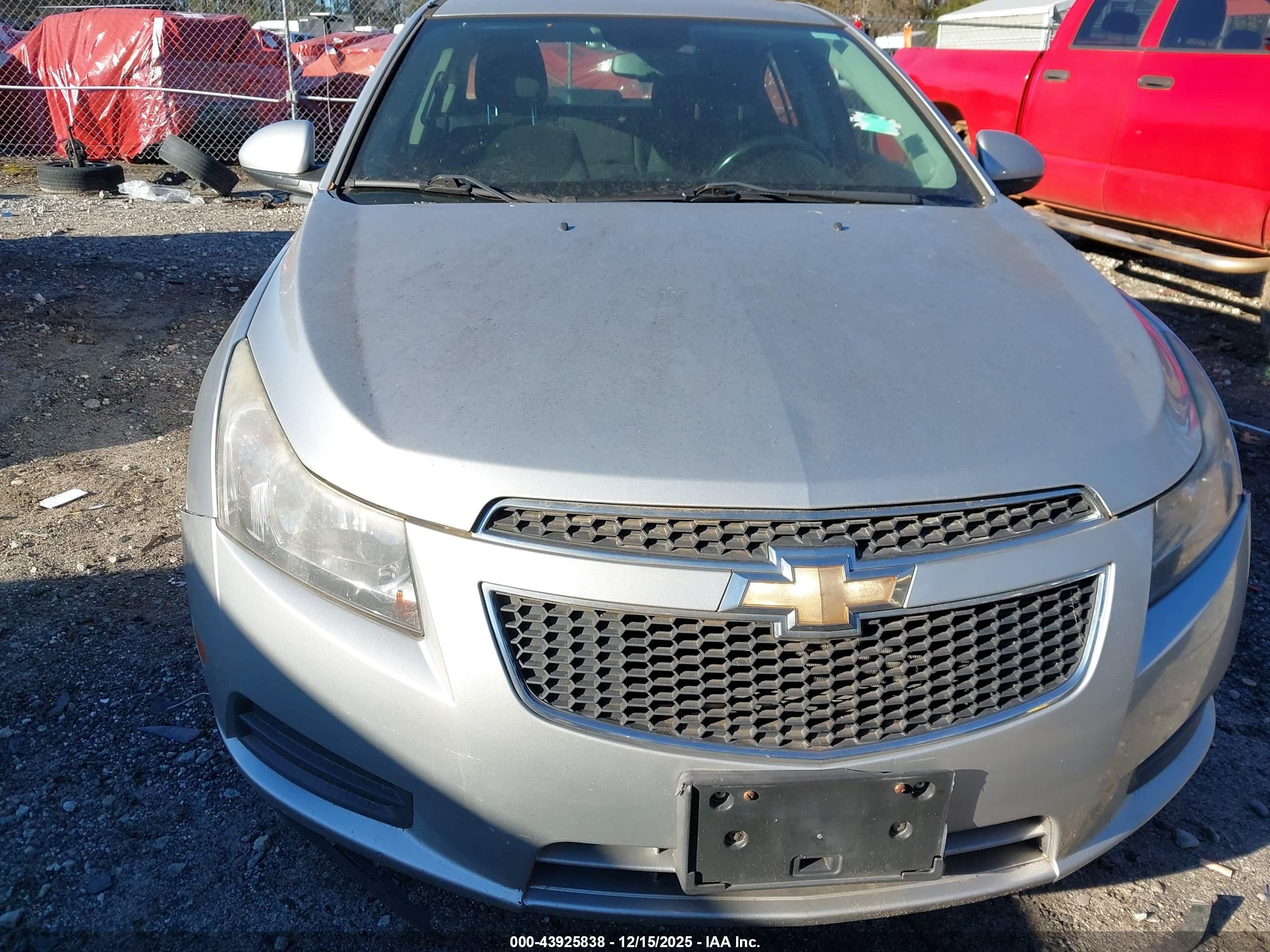 CHEVROLET CRUZE image 6