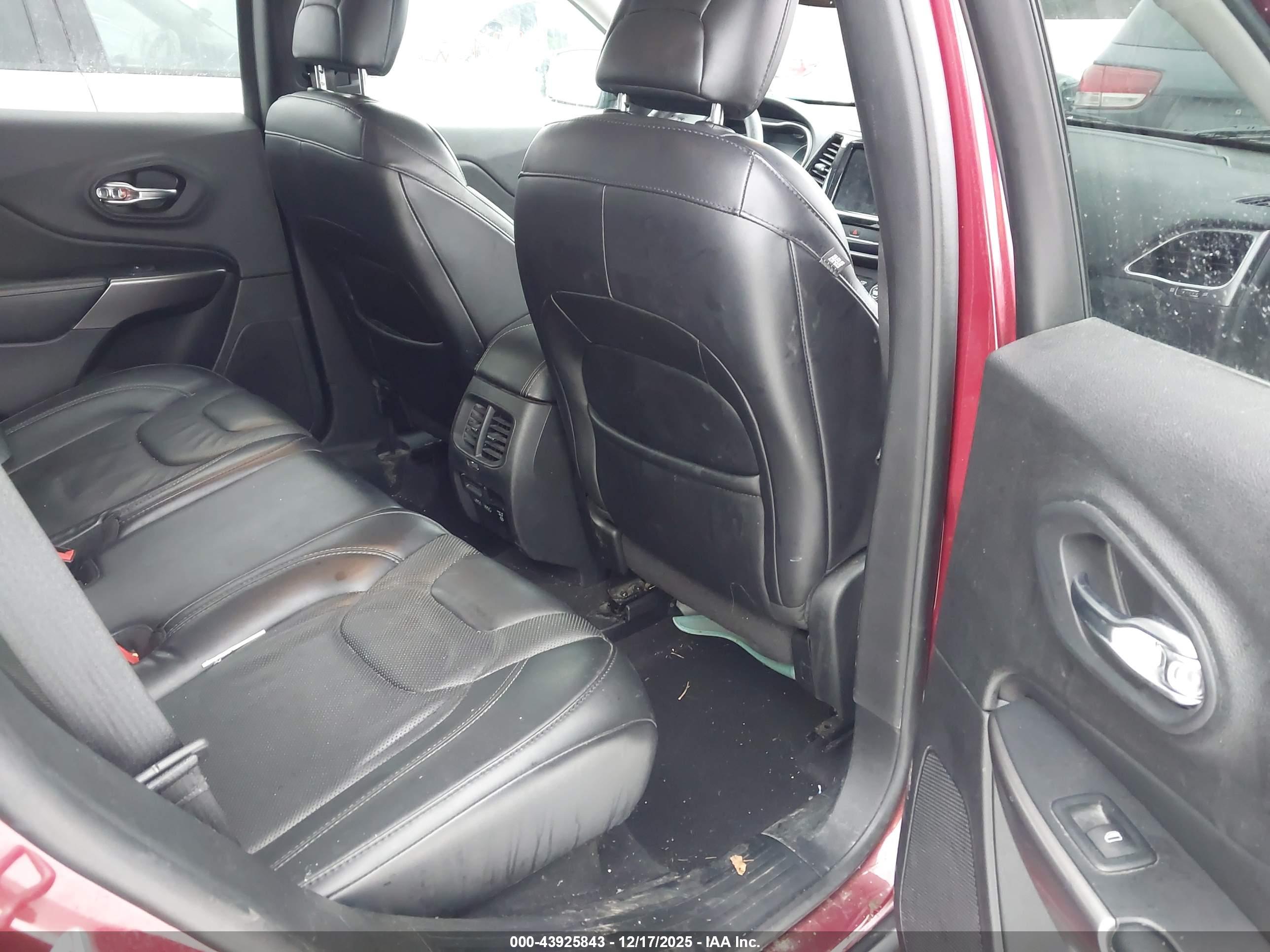 JEEP CHEROKEE image 8