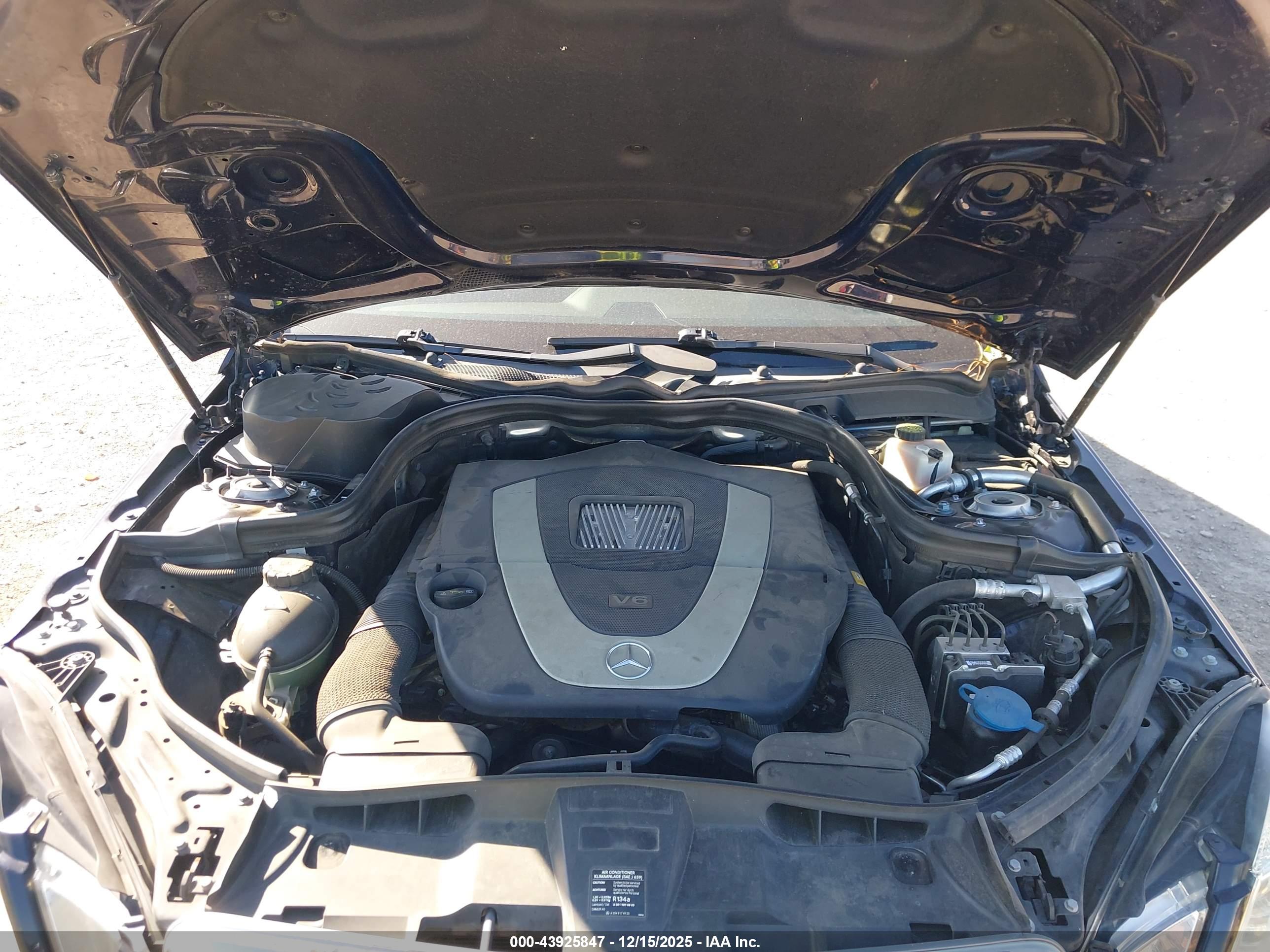 MERCEDES-BENZ E image 10