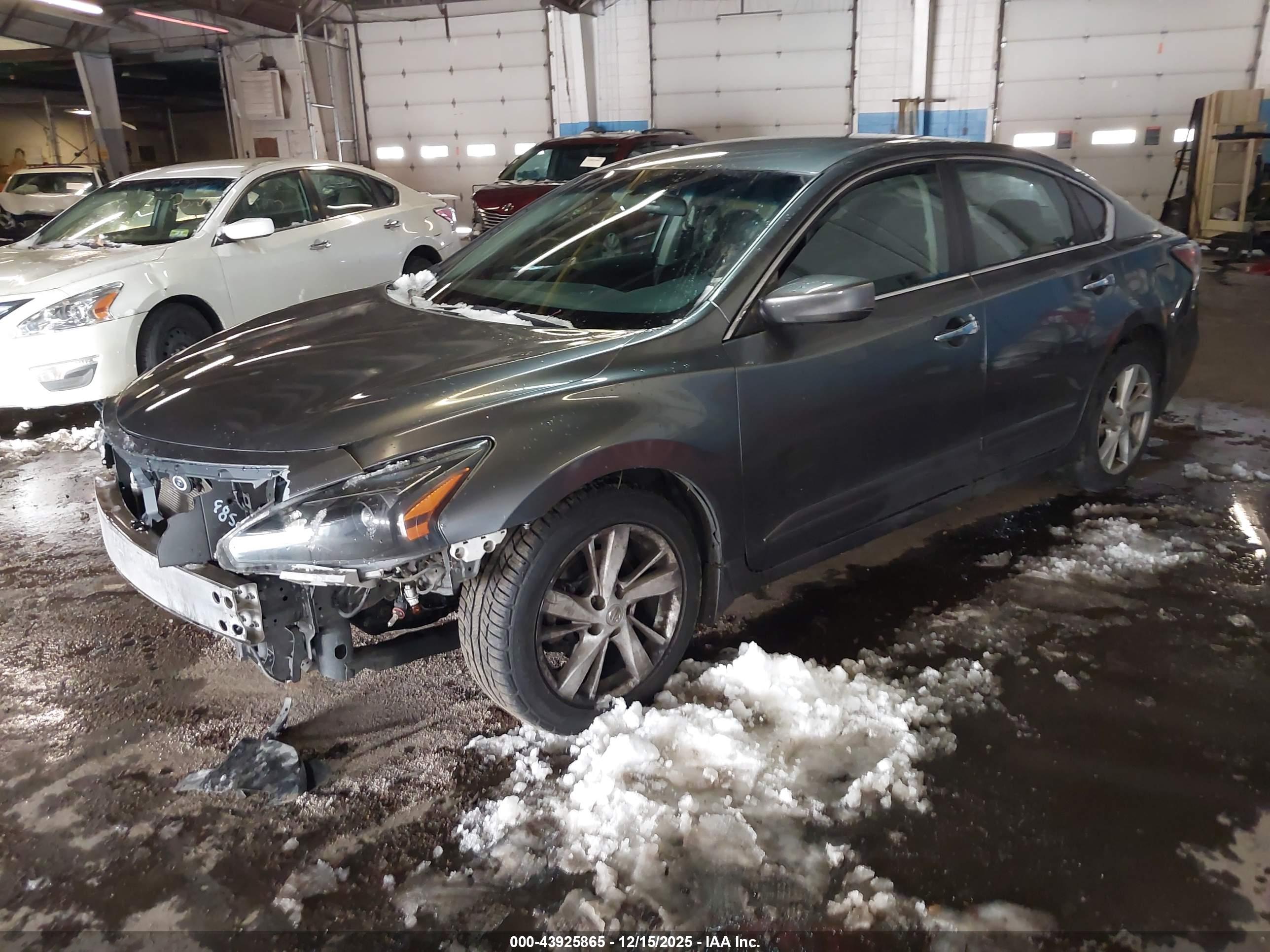 NISSAN ALTIMA image 2